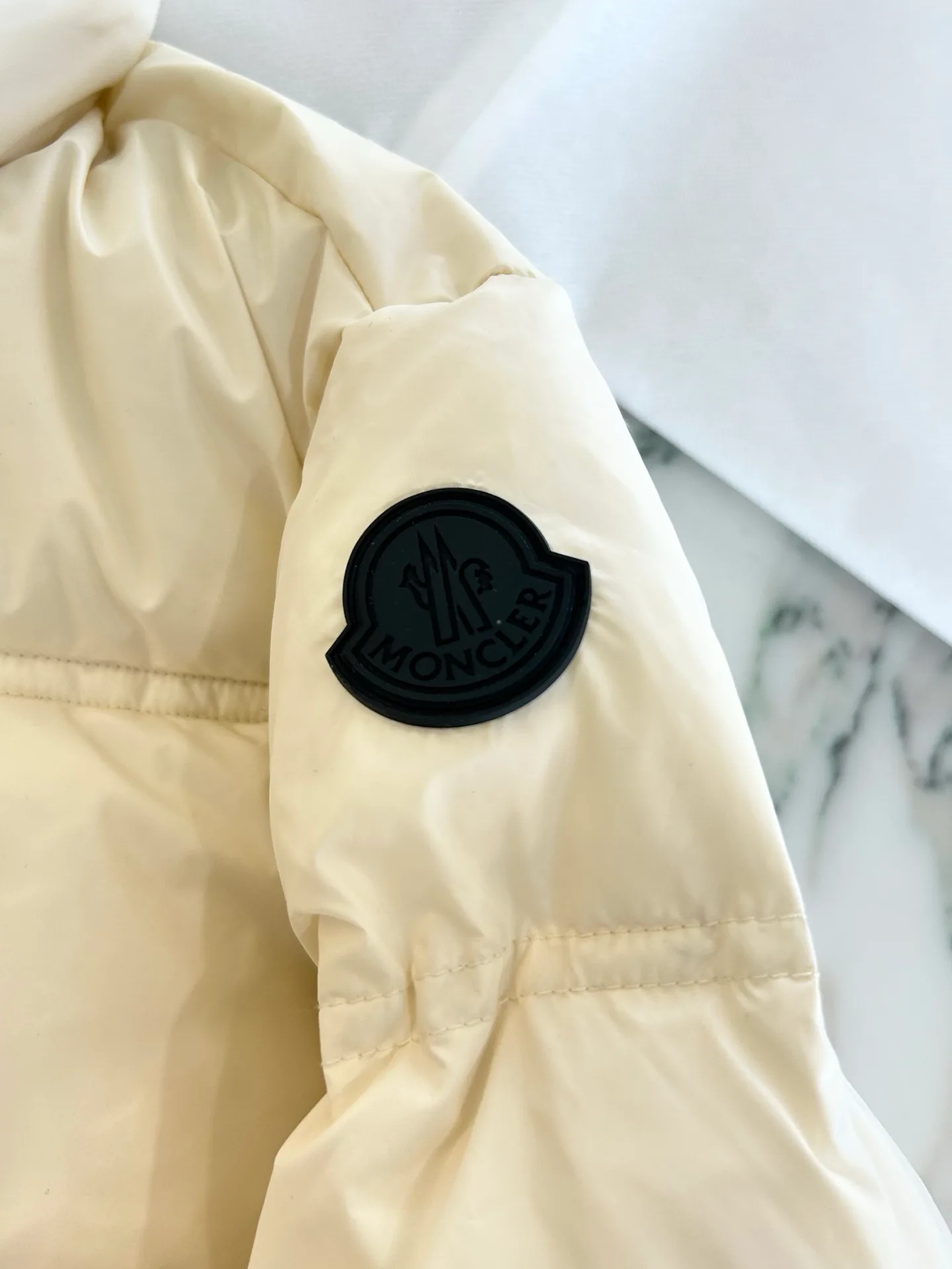Куртки И Пуховики Женские Moncler 17904501