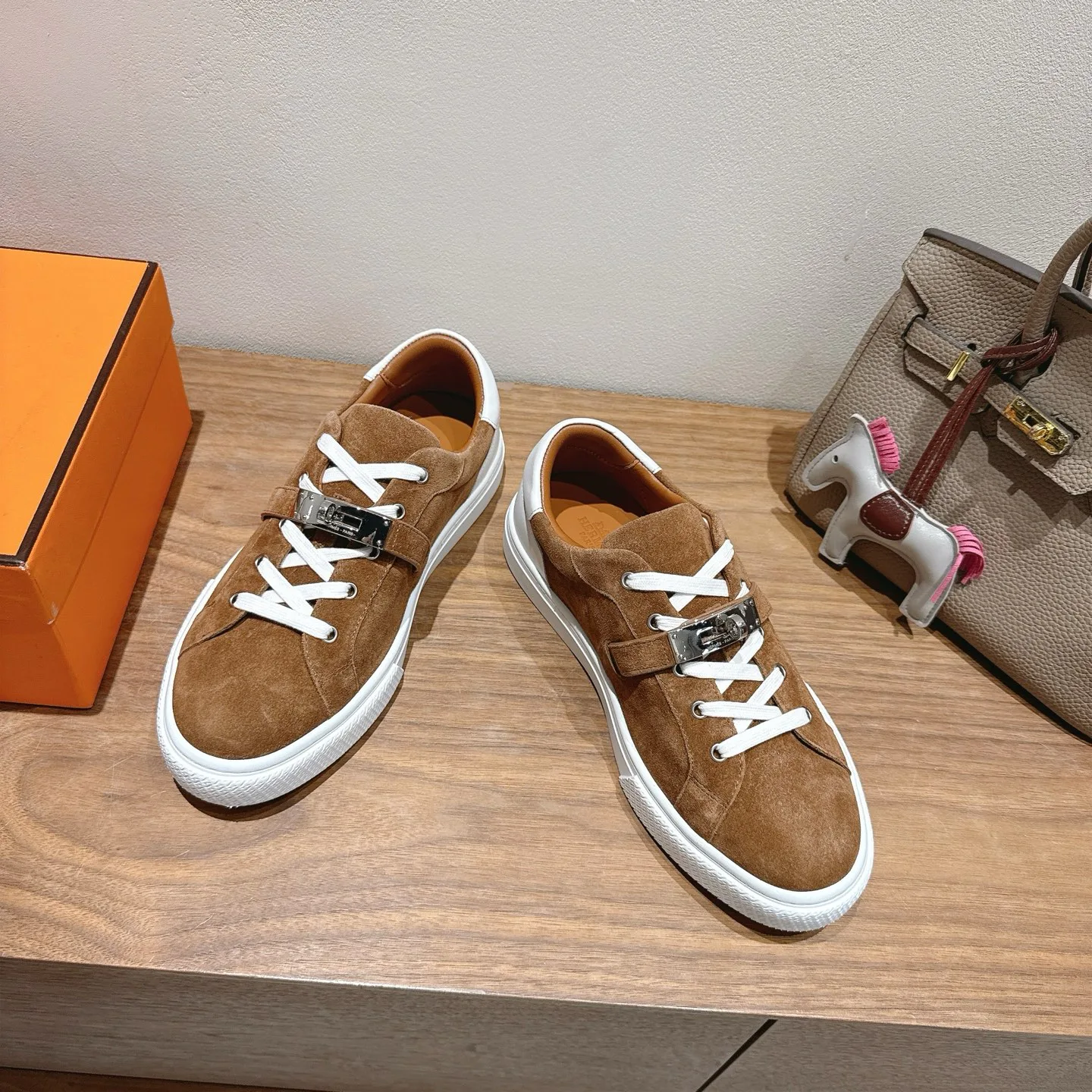 Кроссовки Женские Hermes 17414433