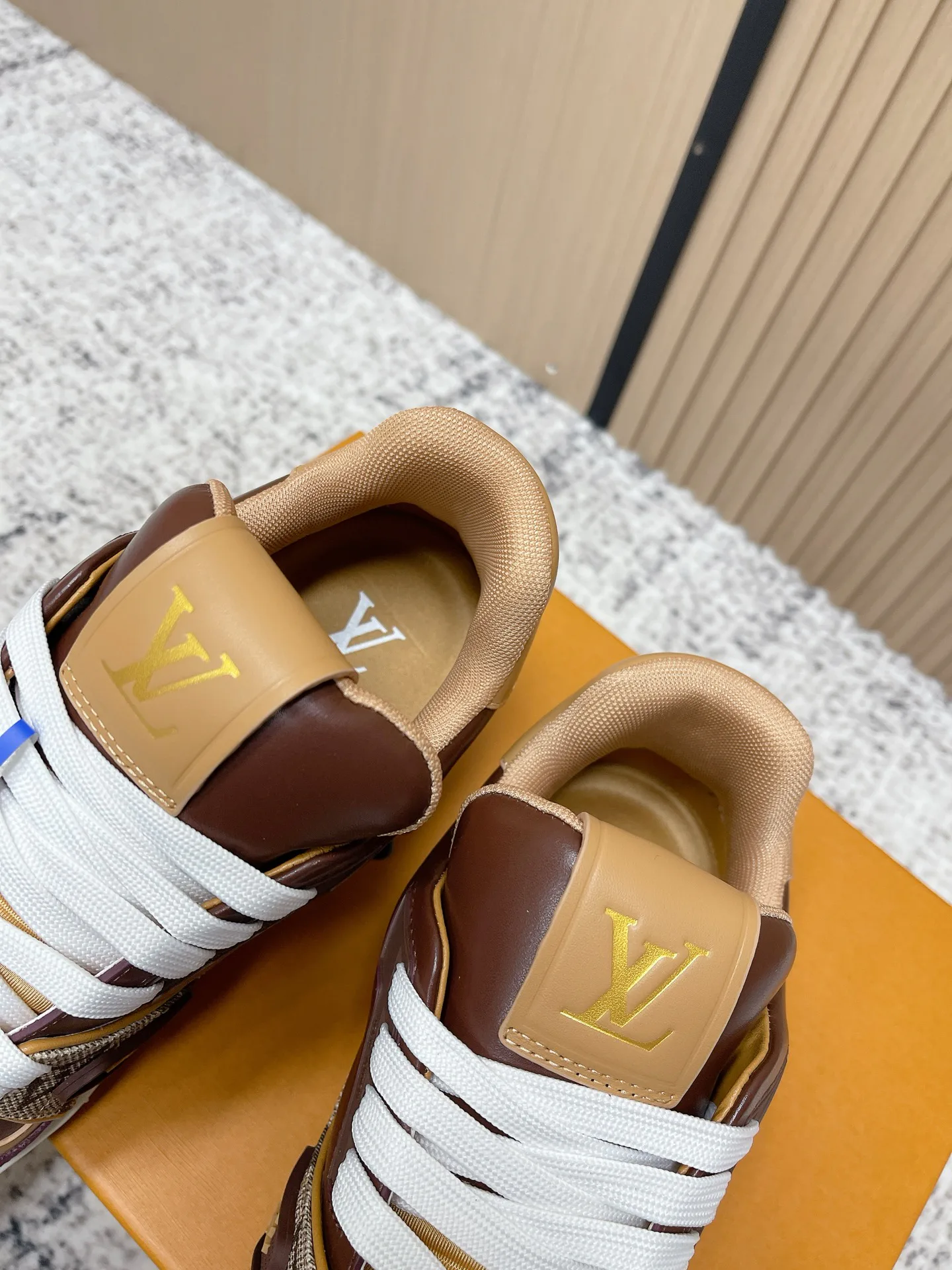 Кроссовки Женские Louis Vuitton 1652914