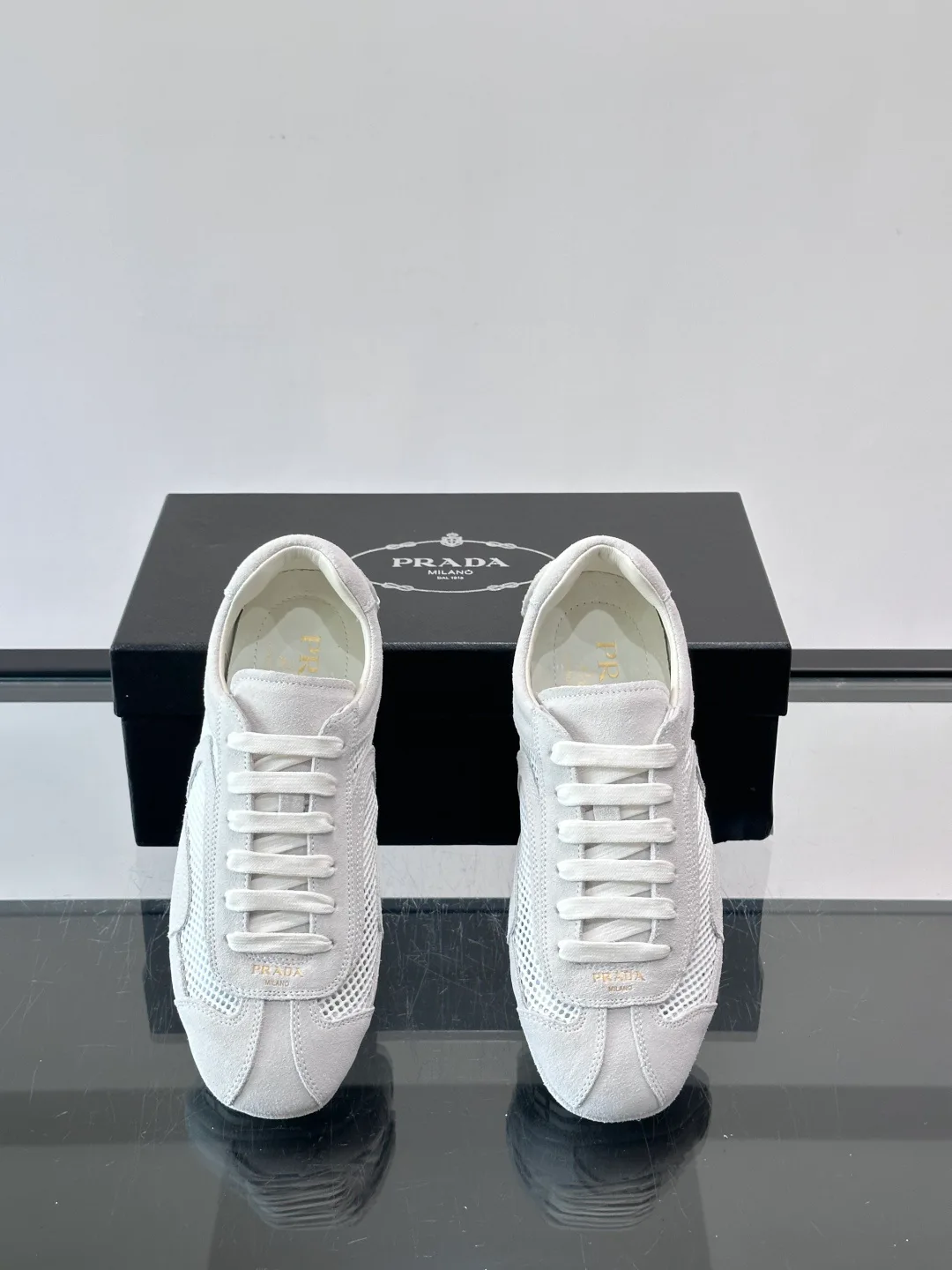 Кроссовки Мужские Prada 13353072