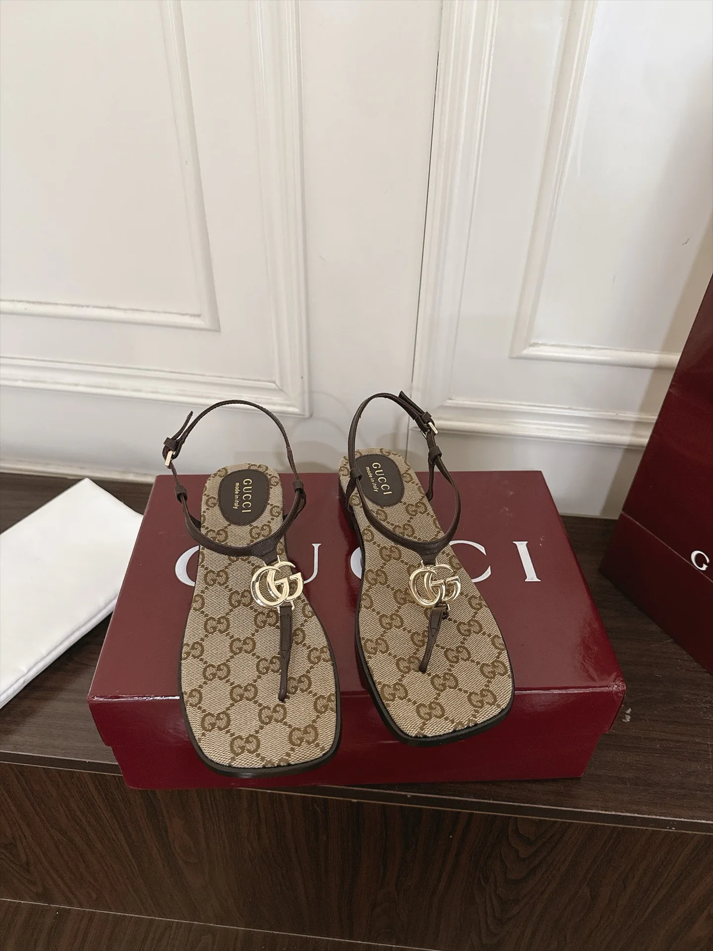 Босоножки Женские Gucci 18143126