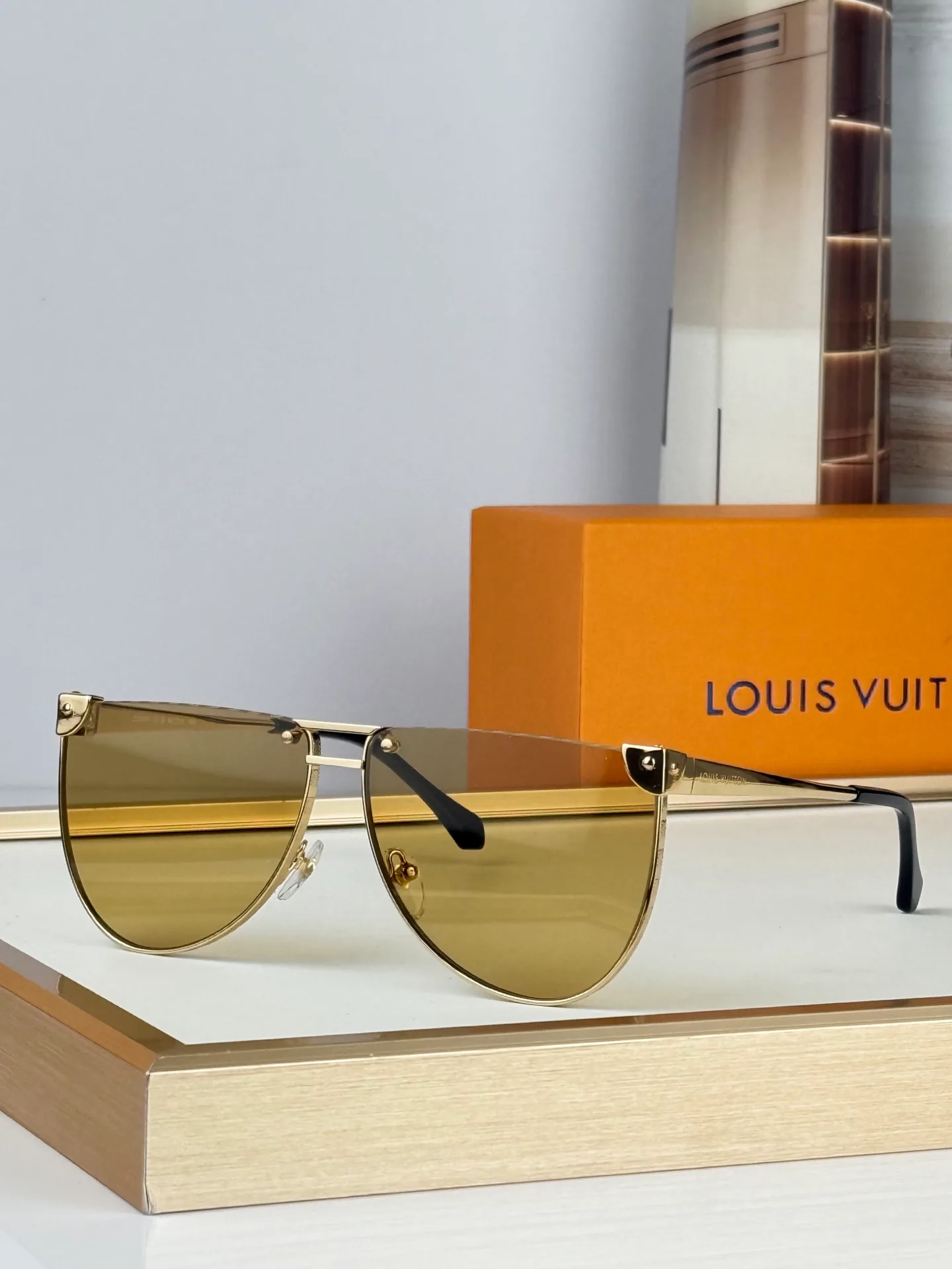 Очки Louis Vuitton 17366453