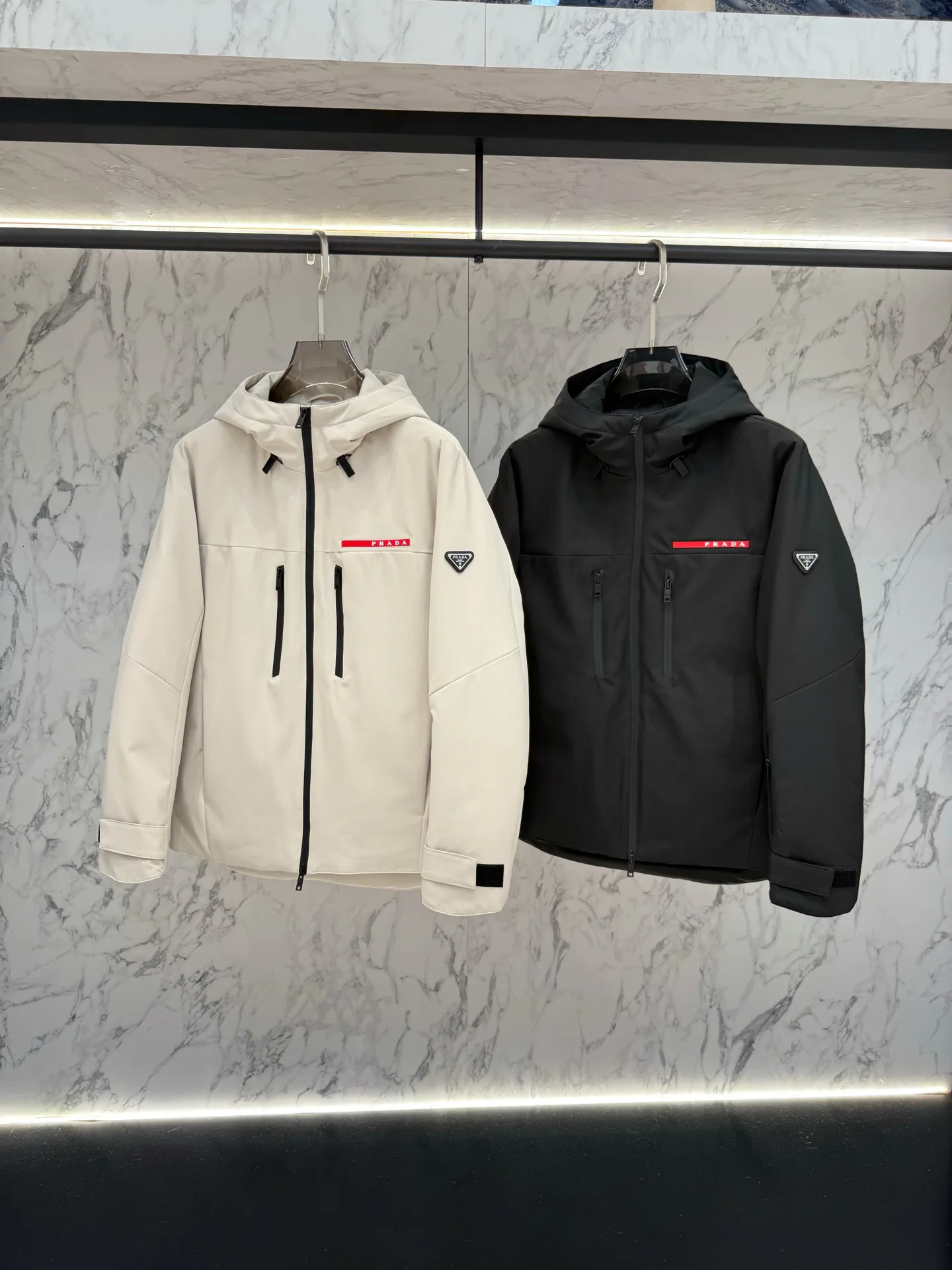Куртки И Пуховики Женские Prada 18046486
