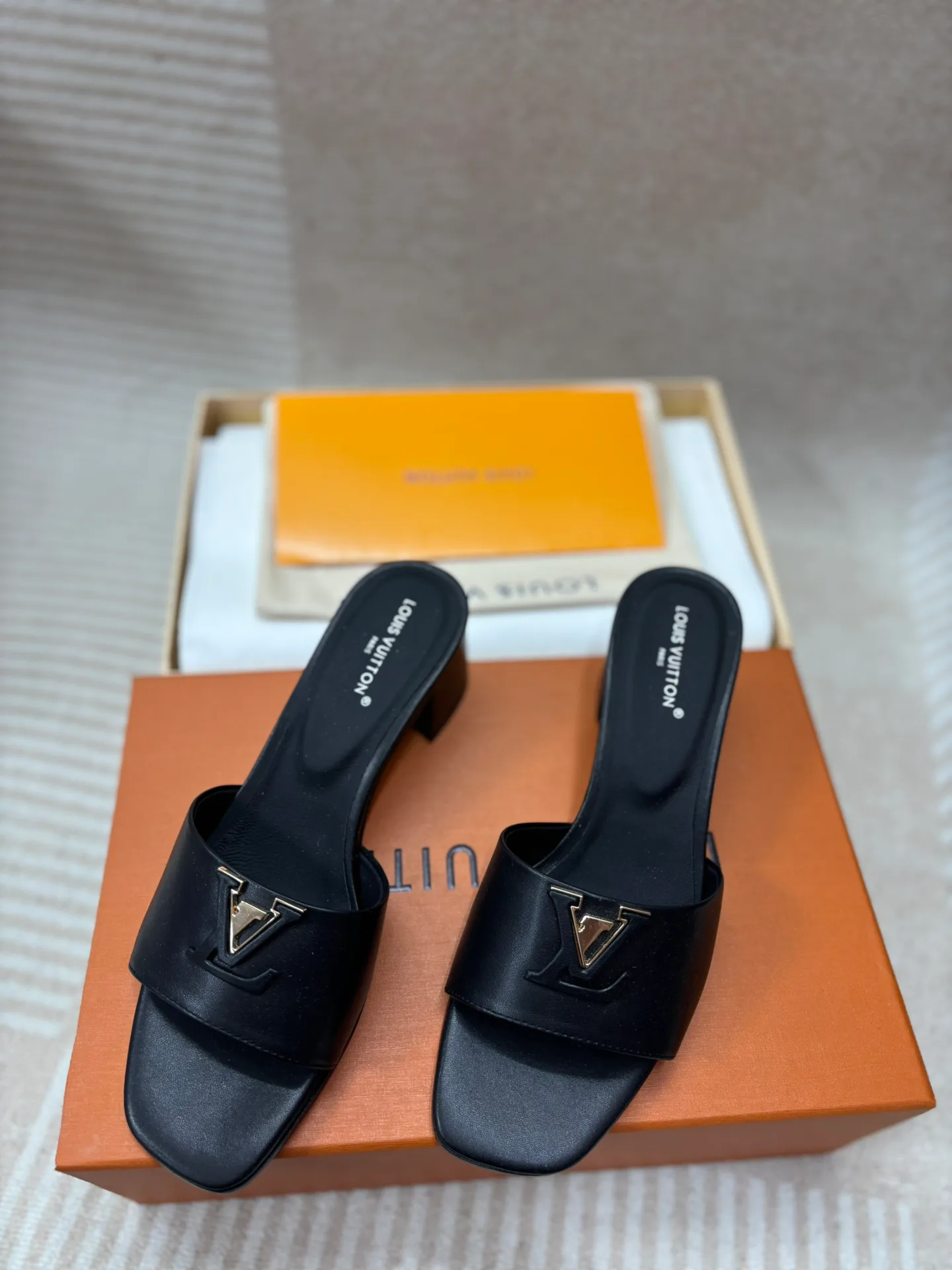 Босоножки Женские Louis Vuitton 33552