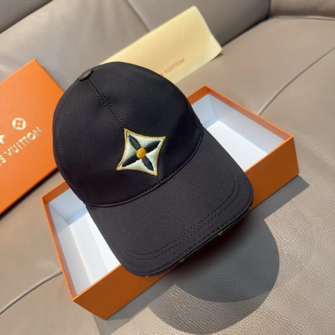 Головные Уборы Louis Vuitton 11529585