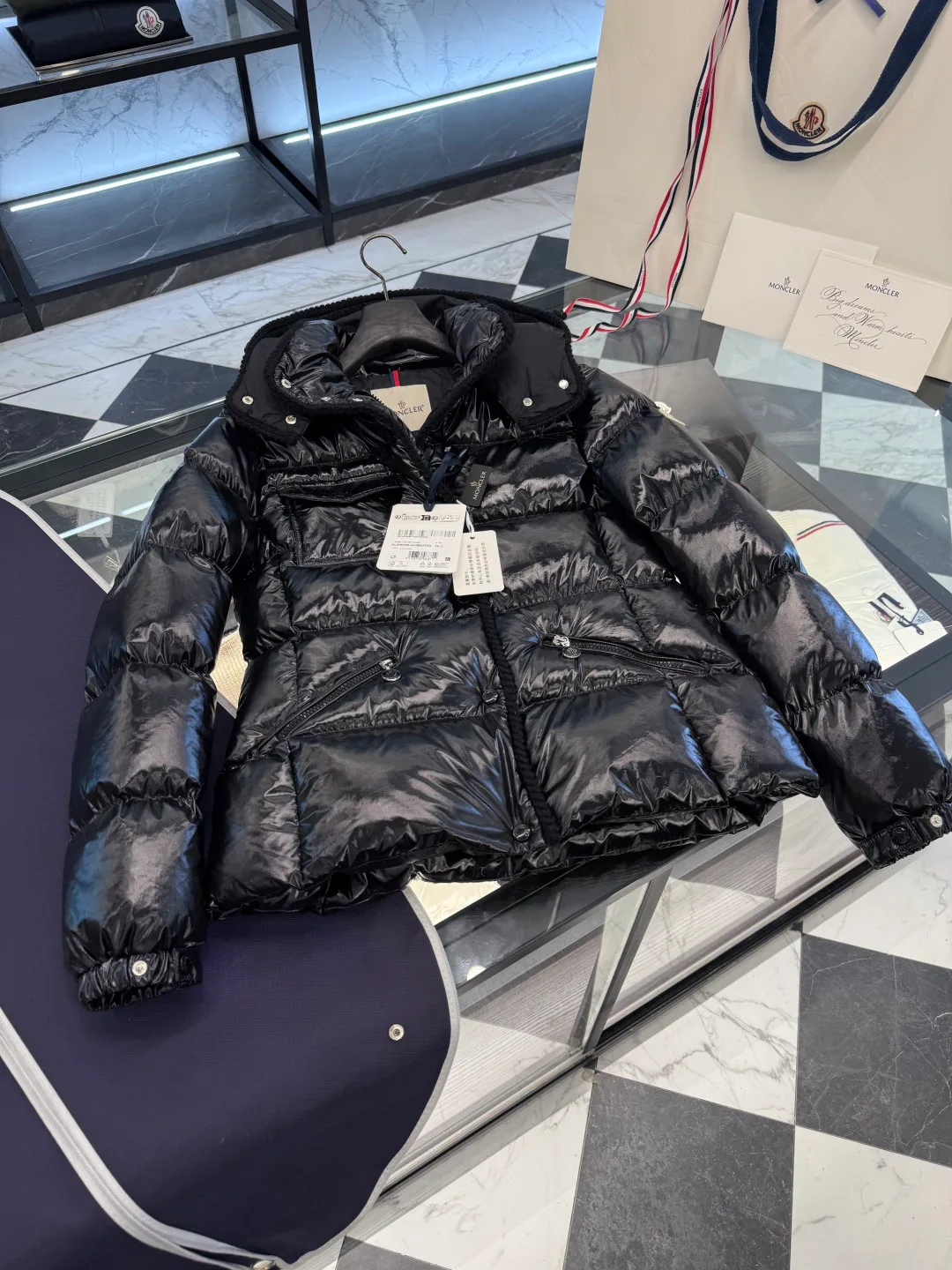 Куртки И Пуховики Женские Moncler 18741300