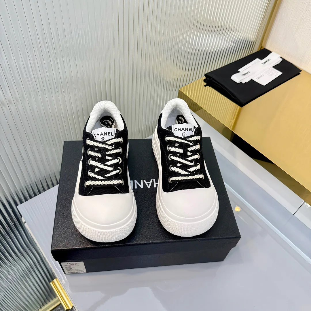 Кроссовки Женские Chanel 11396575