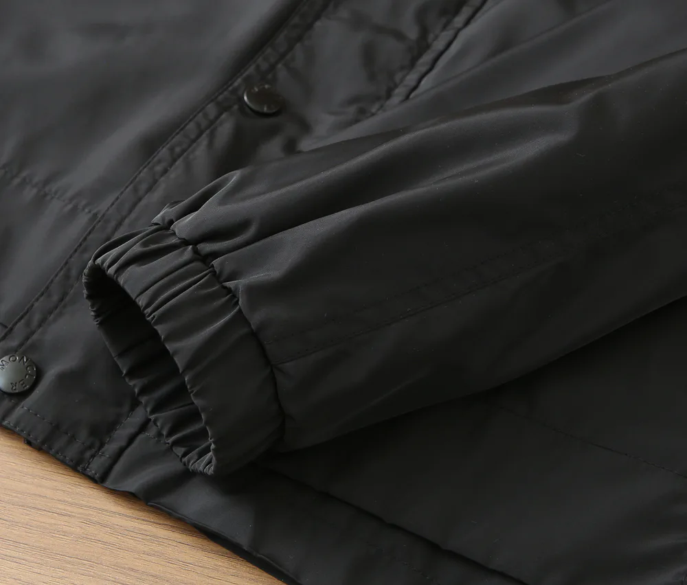 Куртки И Пуховики Мужские Moncler 9949826