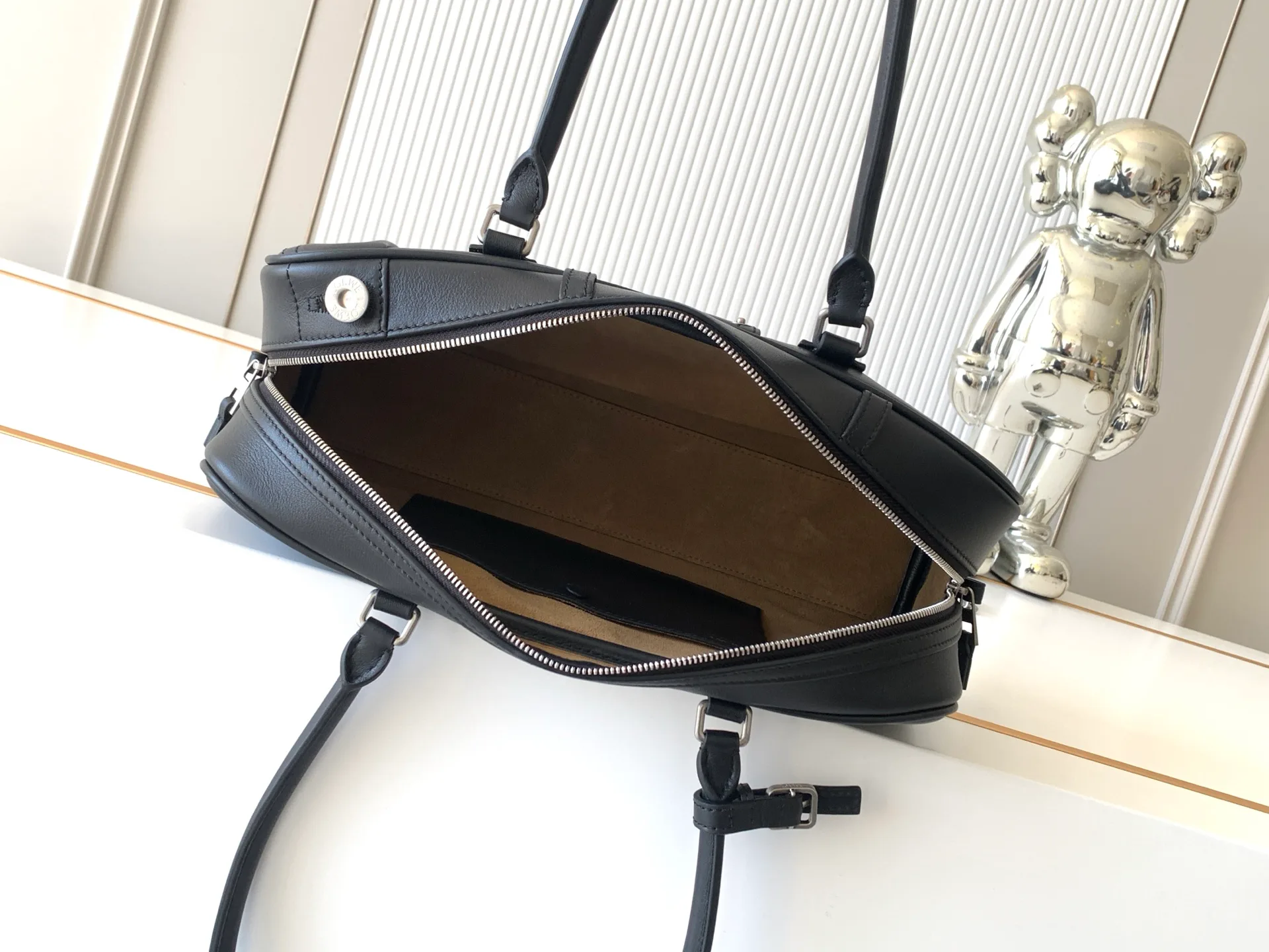 Классические Сумки Женские Loewe 11504281