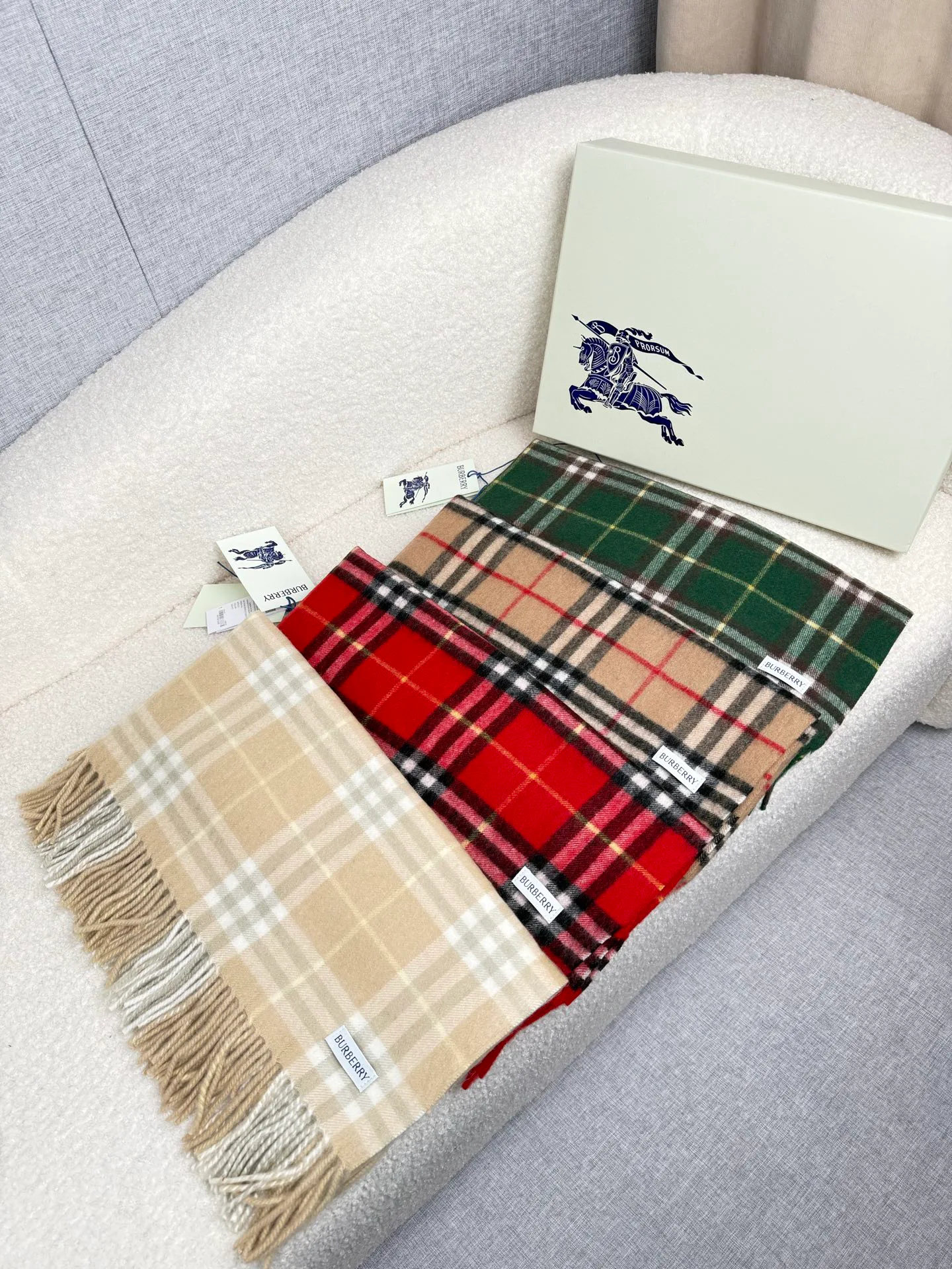 Шарфы Burberry 778472