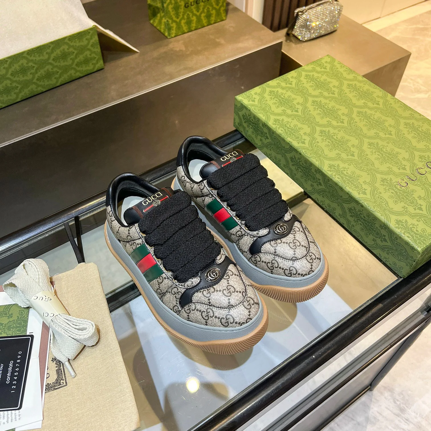 Кроссовки Женские Gucci 907448