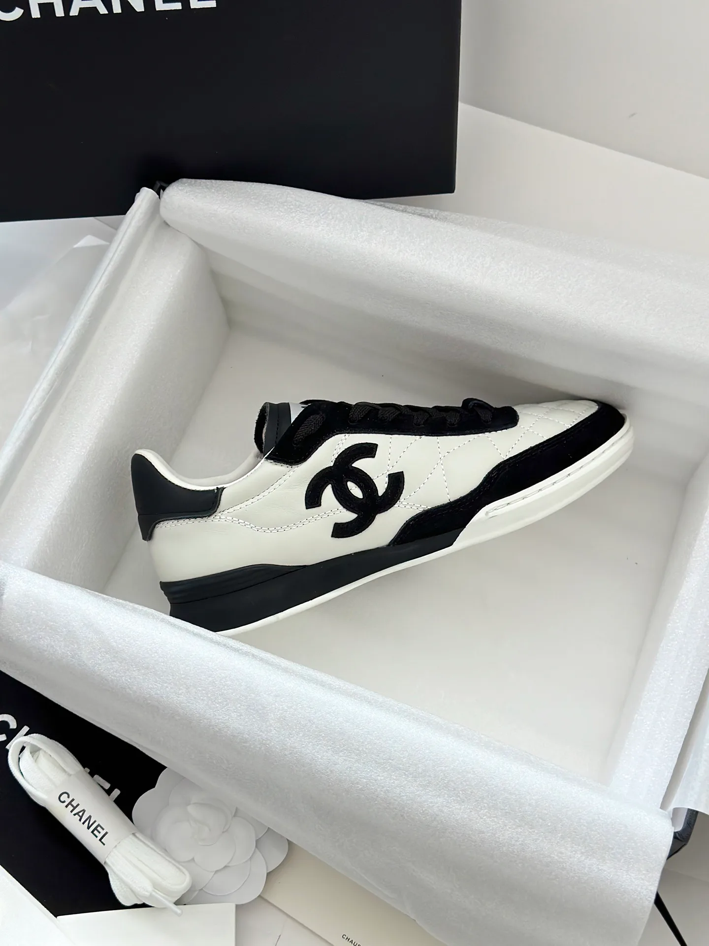 Кроссовки Женские Chanel 18765014