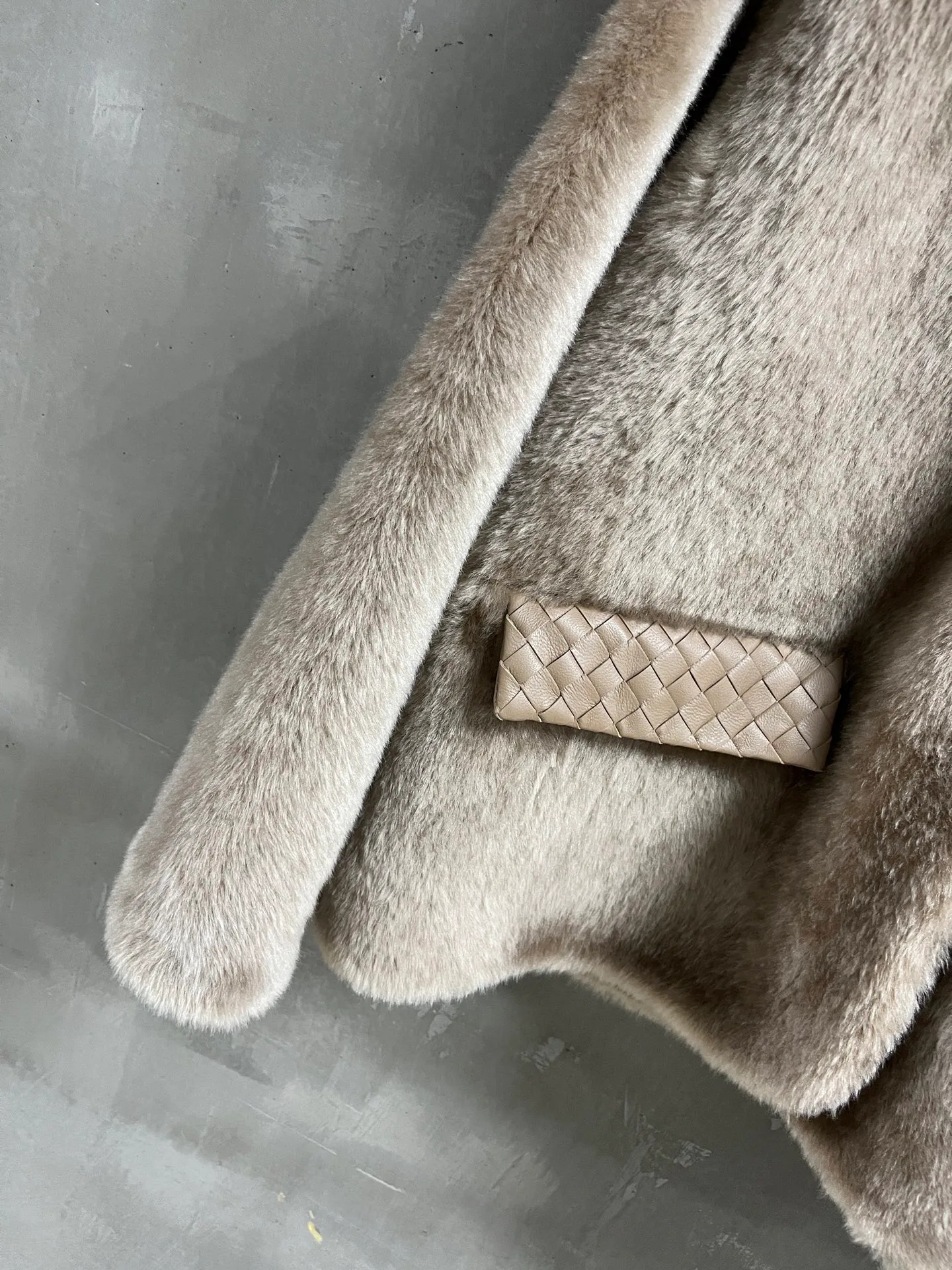 Кожаные Куртки И Дублёнки Женские Bottega Veneta 18226804