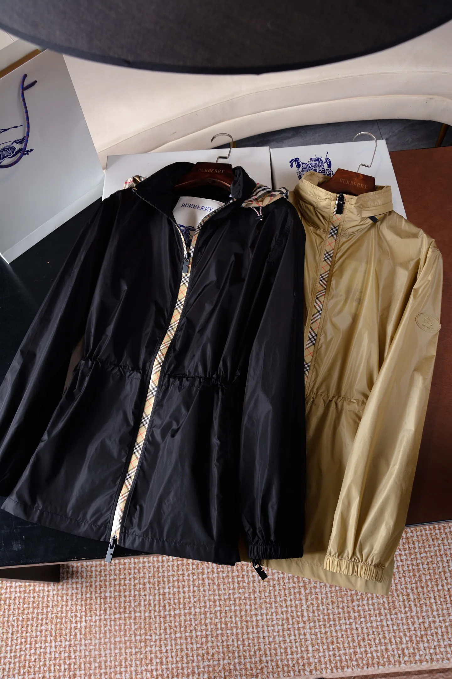 Куртки И Пуховики Женские Burberry 13458133