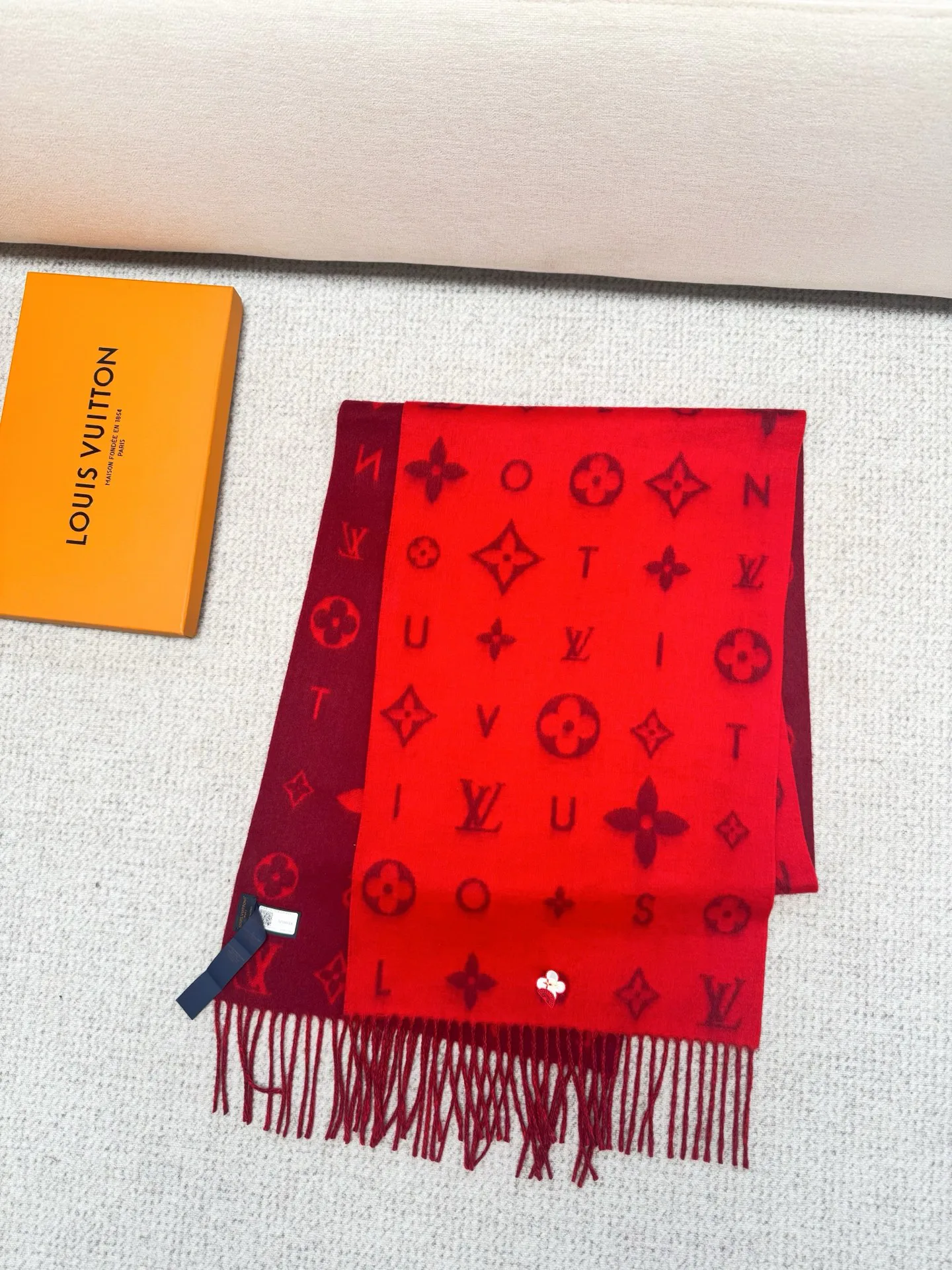 Шарфы Louis Vuitton 18261899