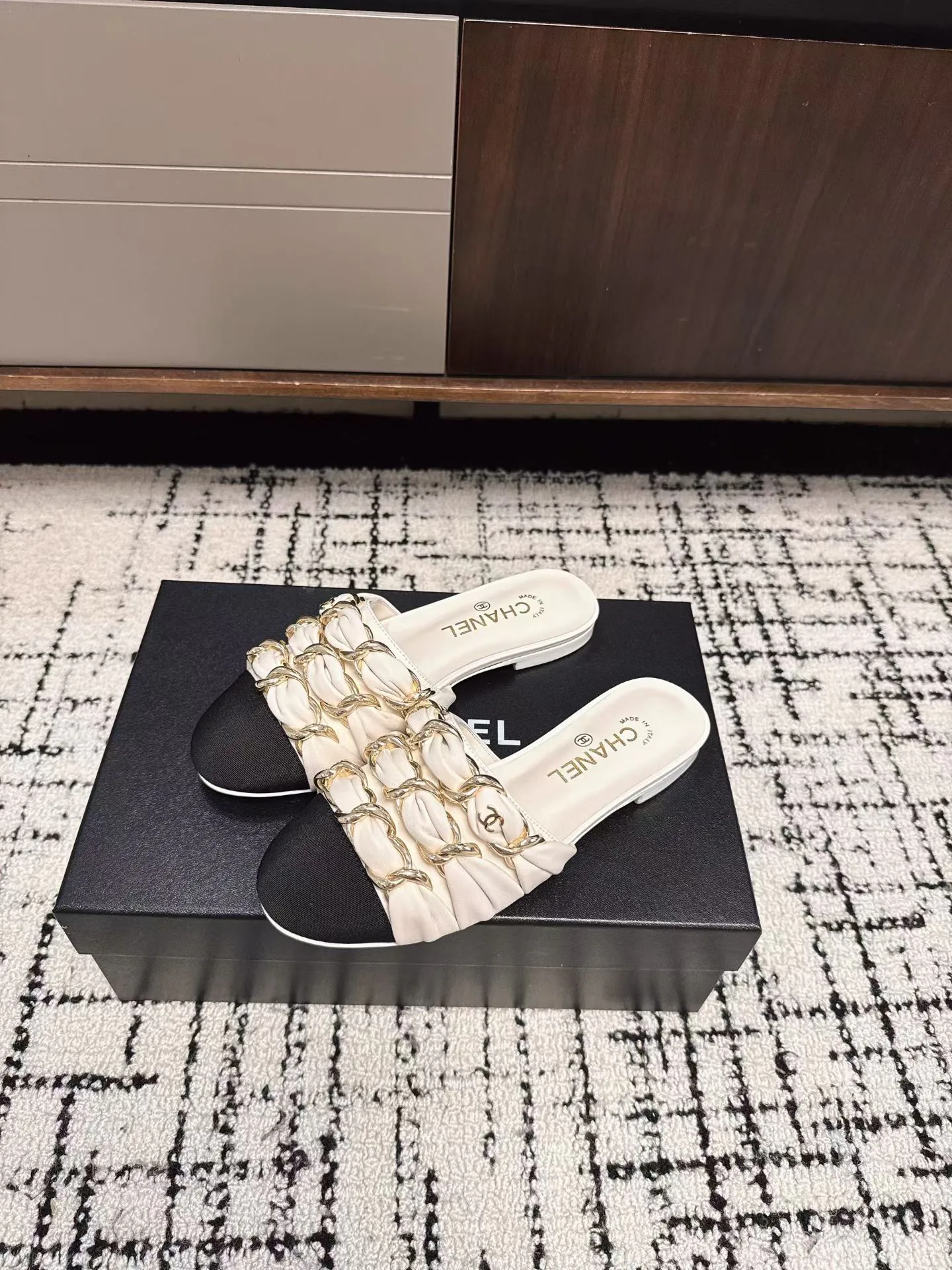 Шлепанцы Женские Chanel 736004