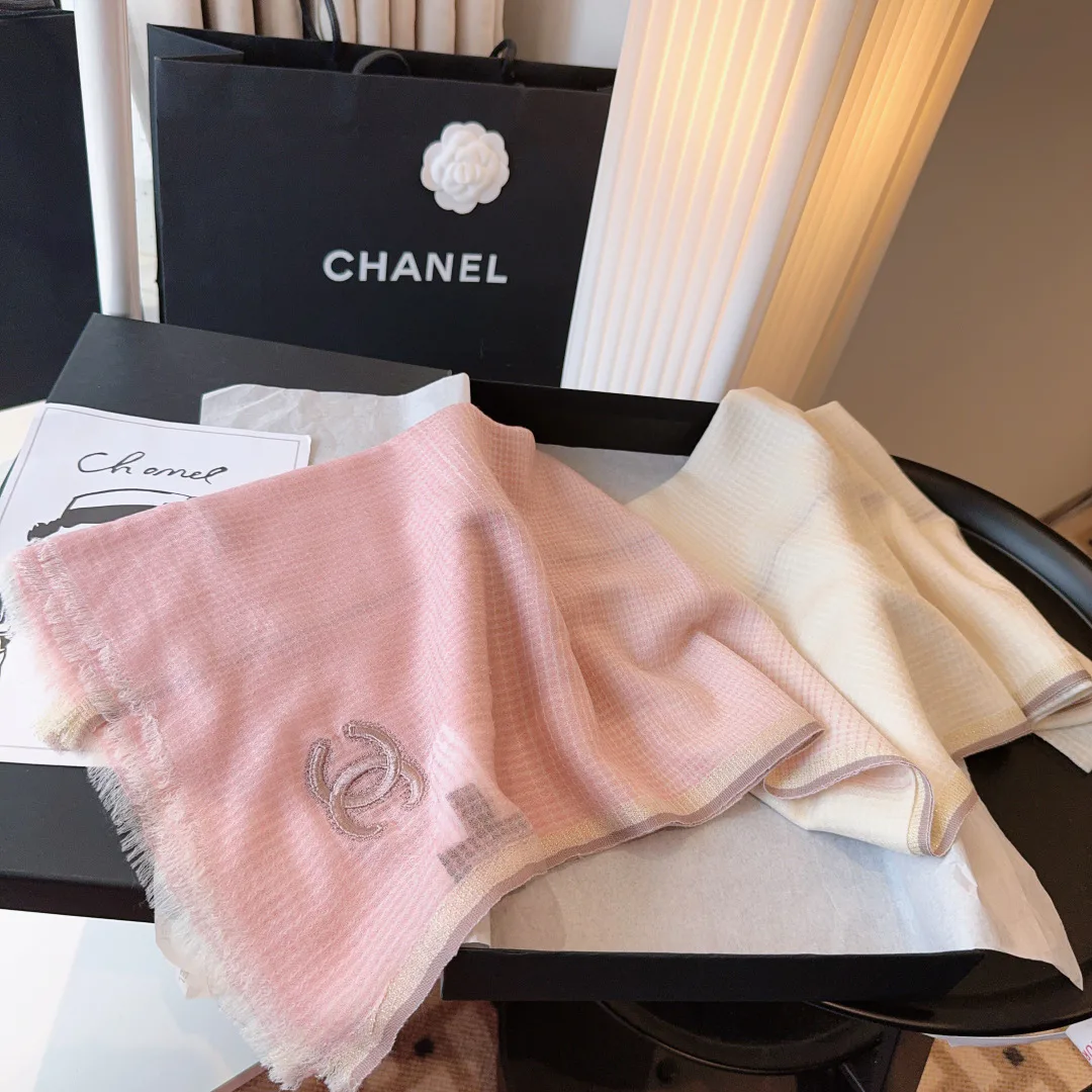 Шарфы Chanel 18627104
