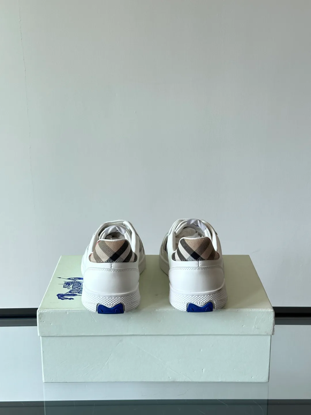 Кроссовки Мужские Burberry 18744152