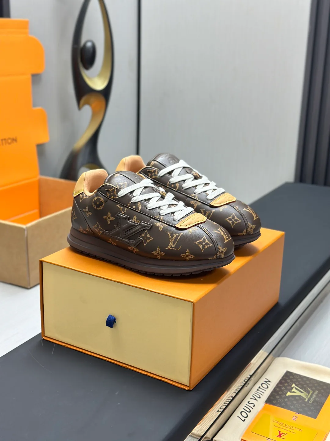 Кроссовки Женские Louis Vuitton 3470531
