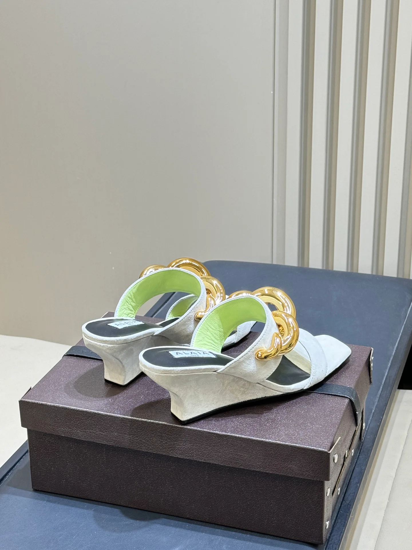 Босоножки Женские Alaia 10236219