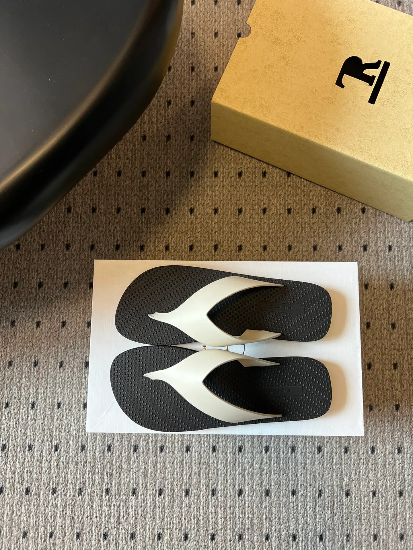 Шлепанцы Женские The Row 11850678