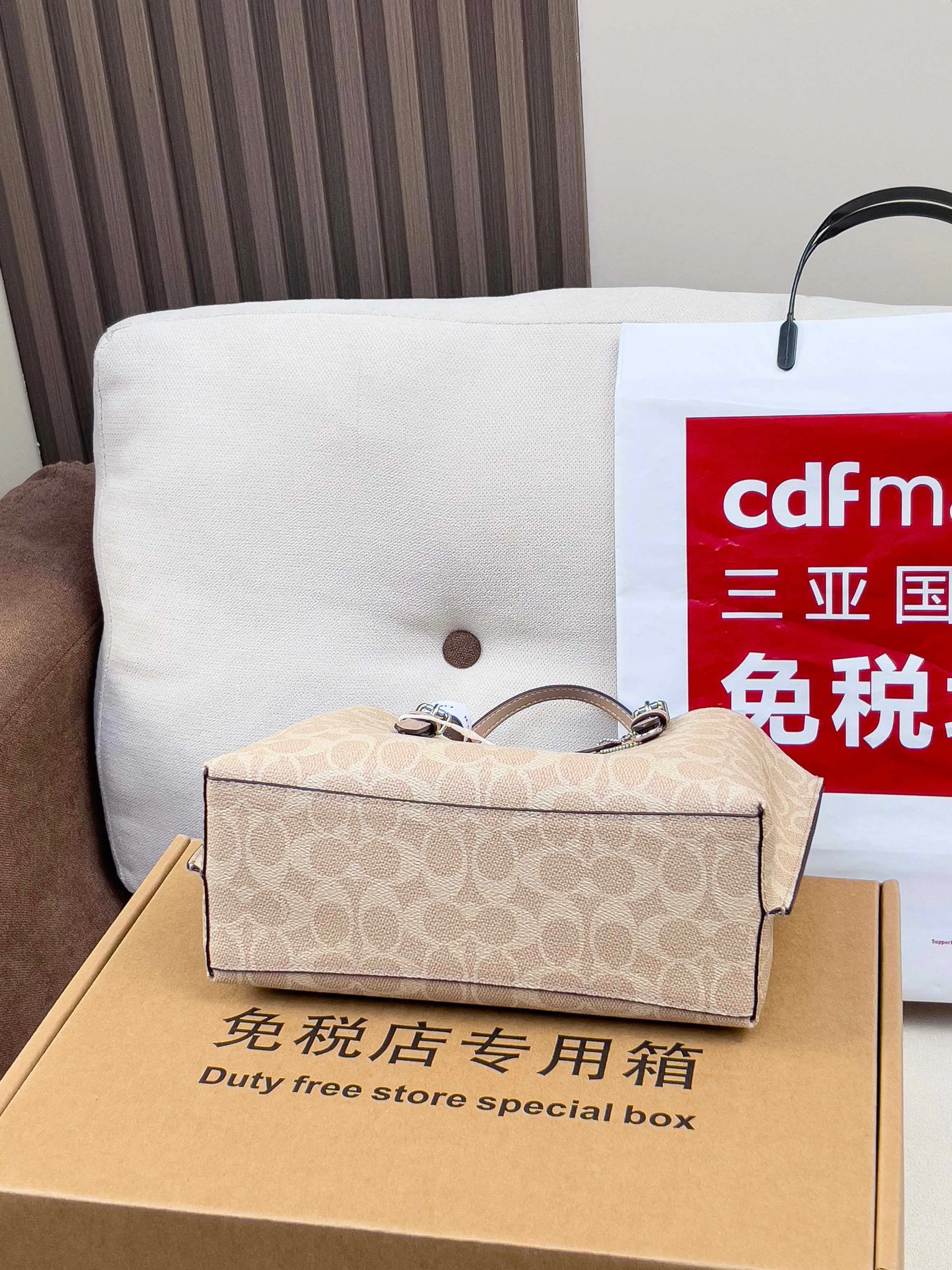 Классические Сумки Женские Coach 1864363