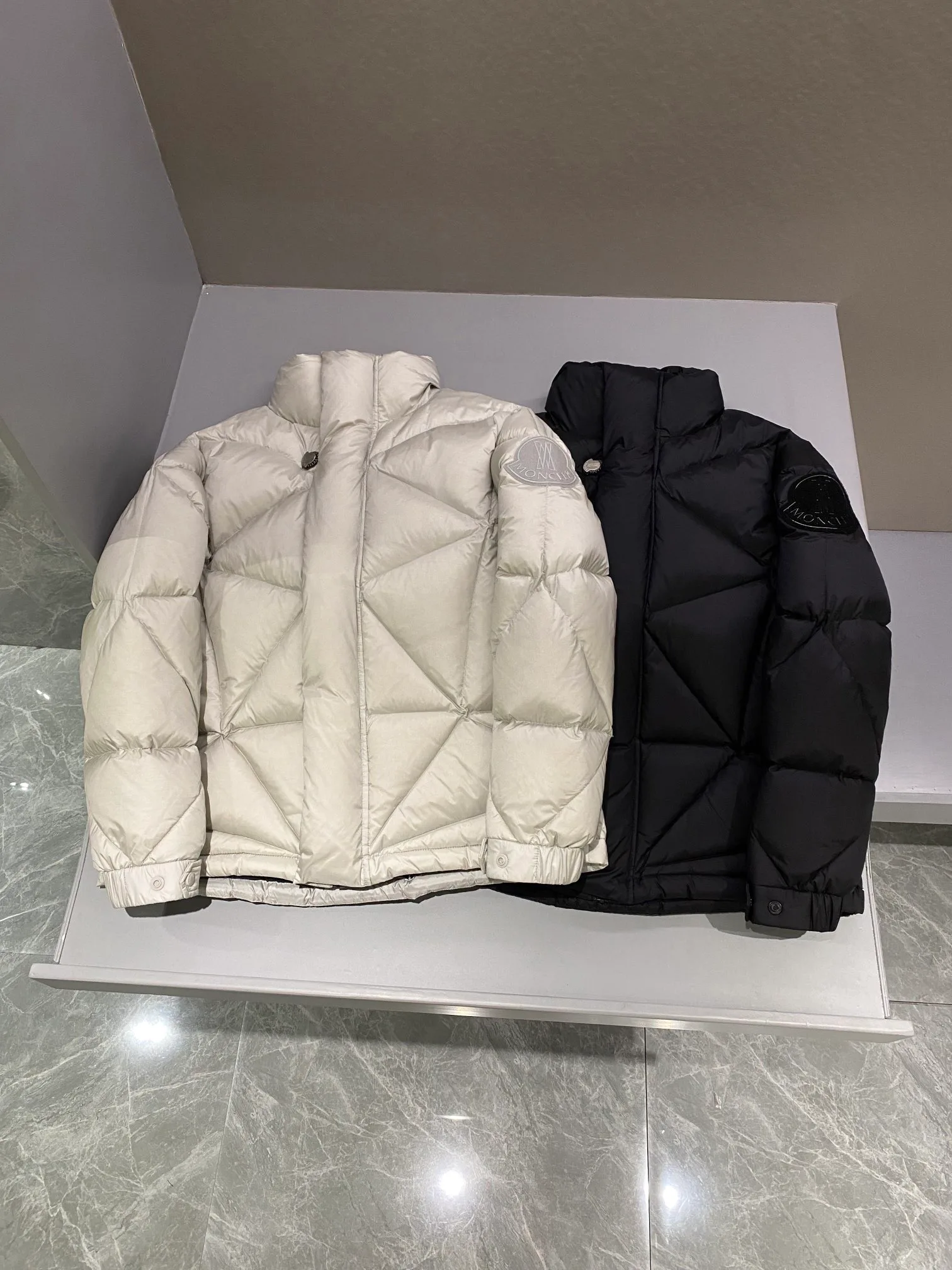 Куртки И Пуховики Мужские Moncler 1859591