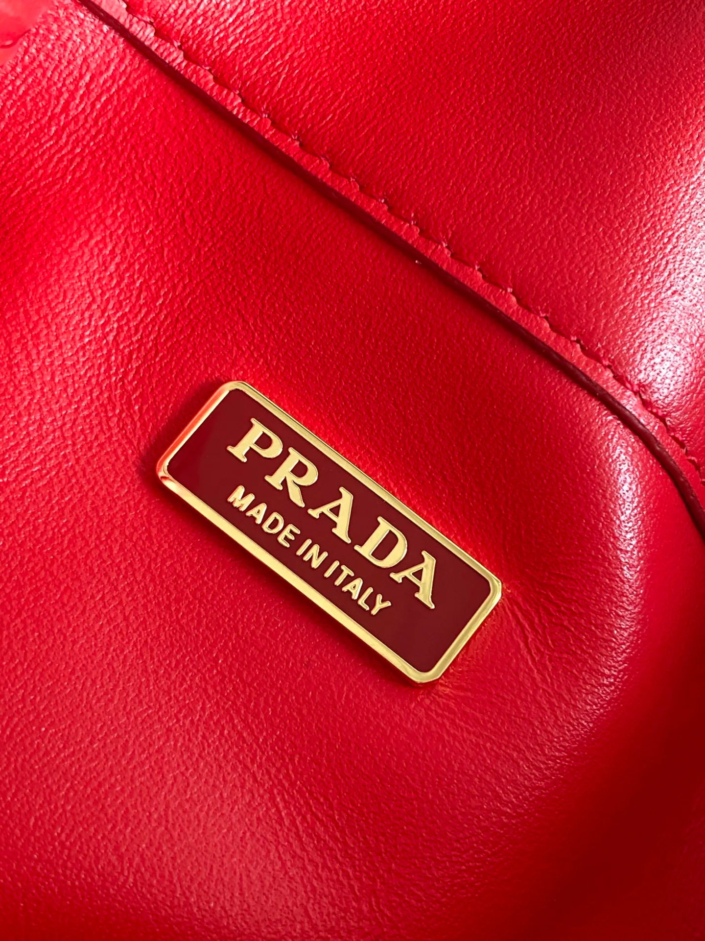 Классические Сумки Женские Prada 13368499
