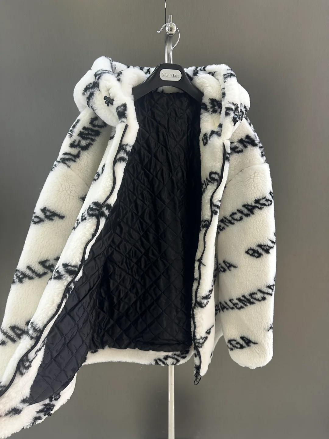 Куртки И Пуховики Женские Balenciaga 907376