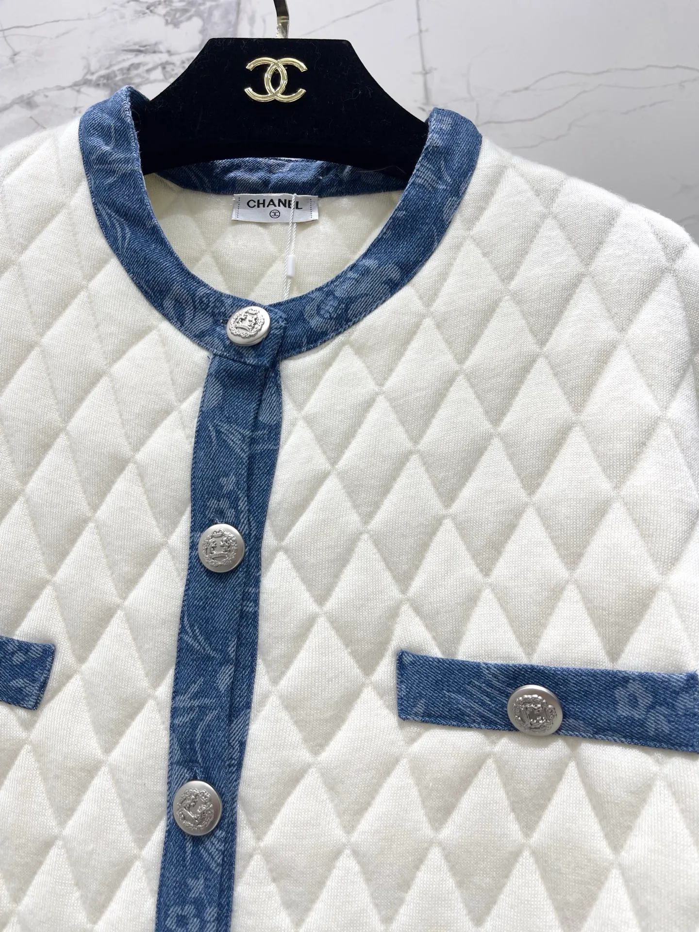 Джемперы И Свитеры Женские Chanel 18407903