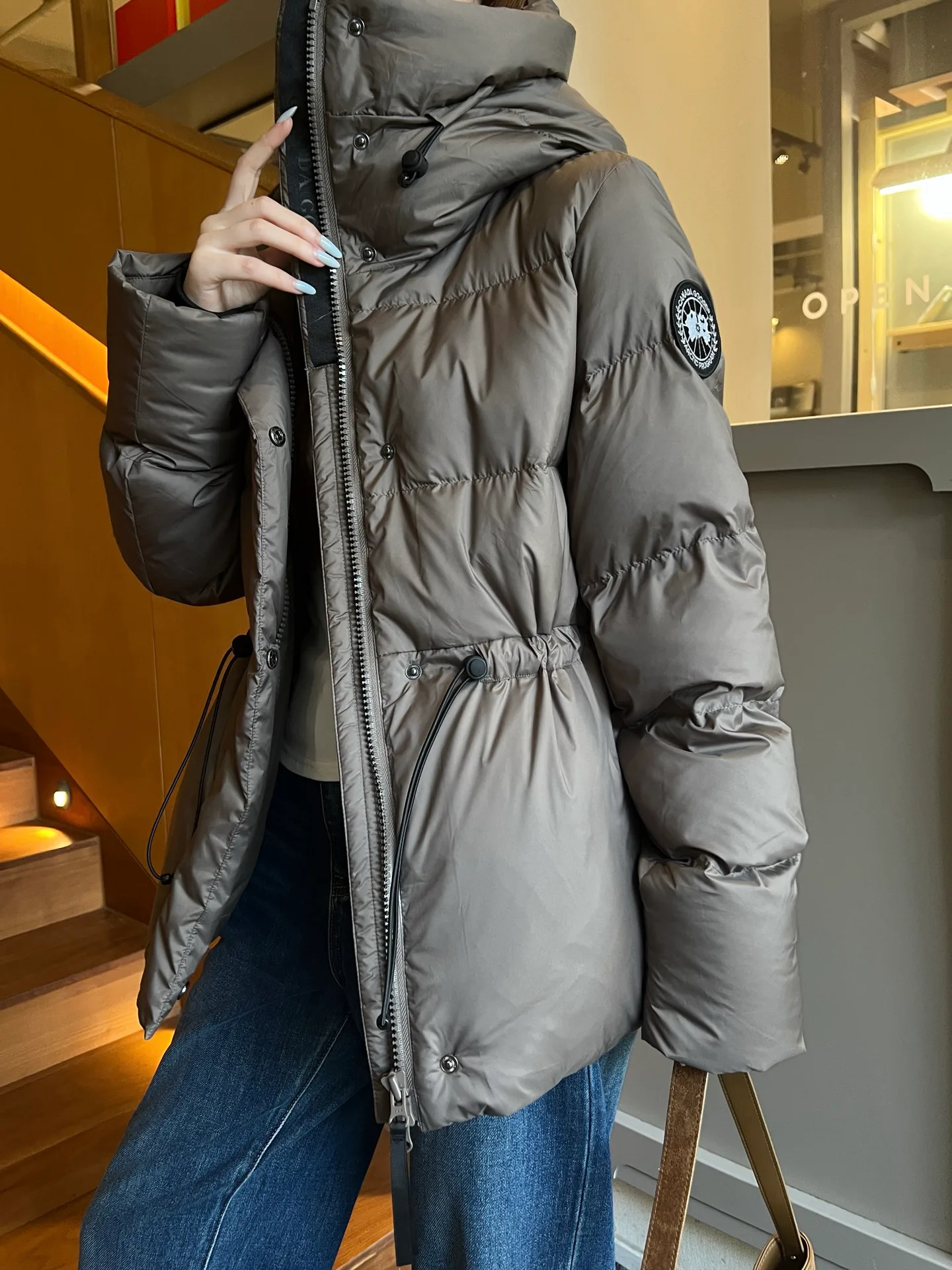 Куртки И Пуховики Женские Canada Goose 20110862