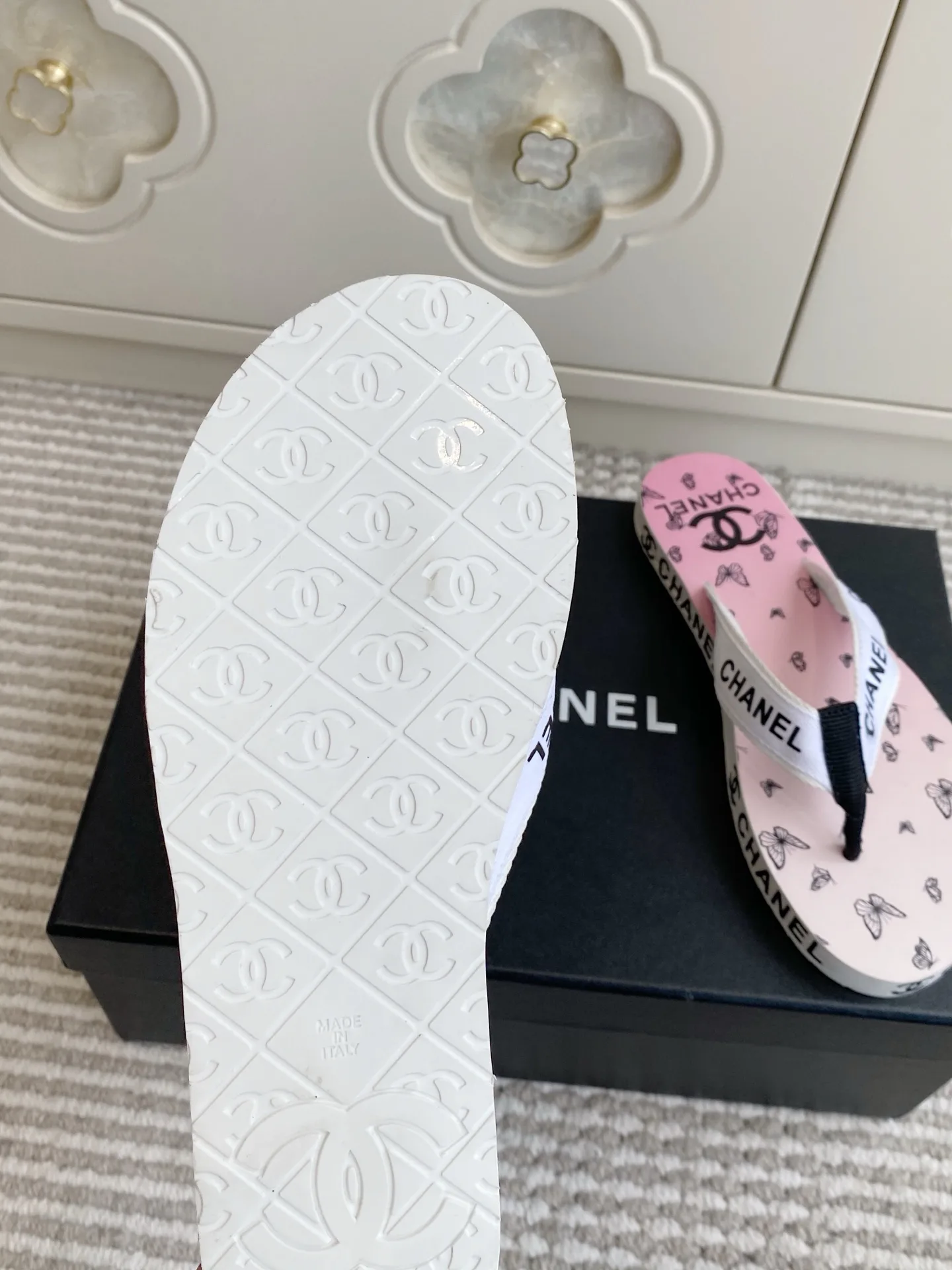 Шлепанцы Женские Chanel 11909731