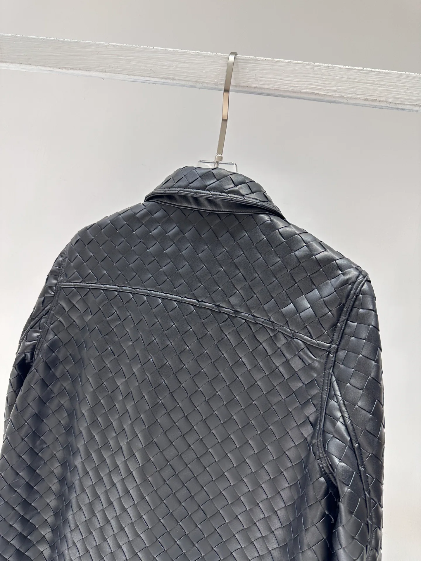 Кожаные Куртки И Дублёнки Женские Bottega Veneta 11759399