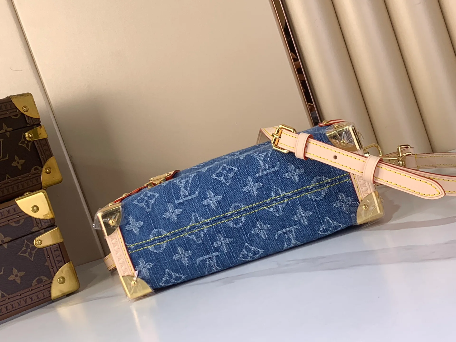 Классические Сумки Женские Louis Vuitton 11617437