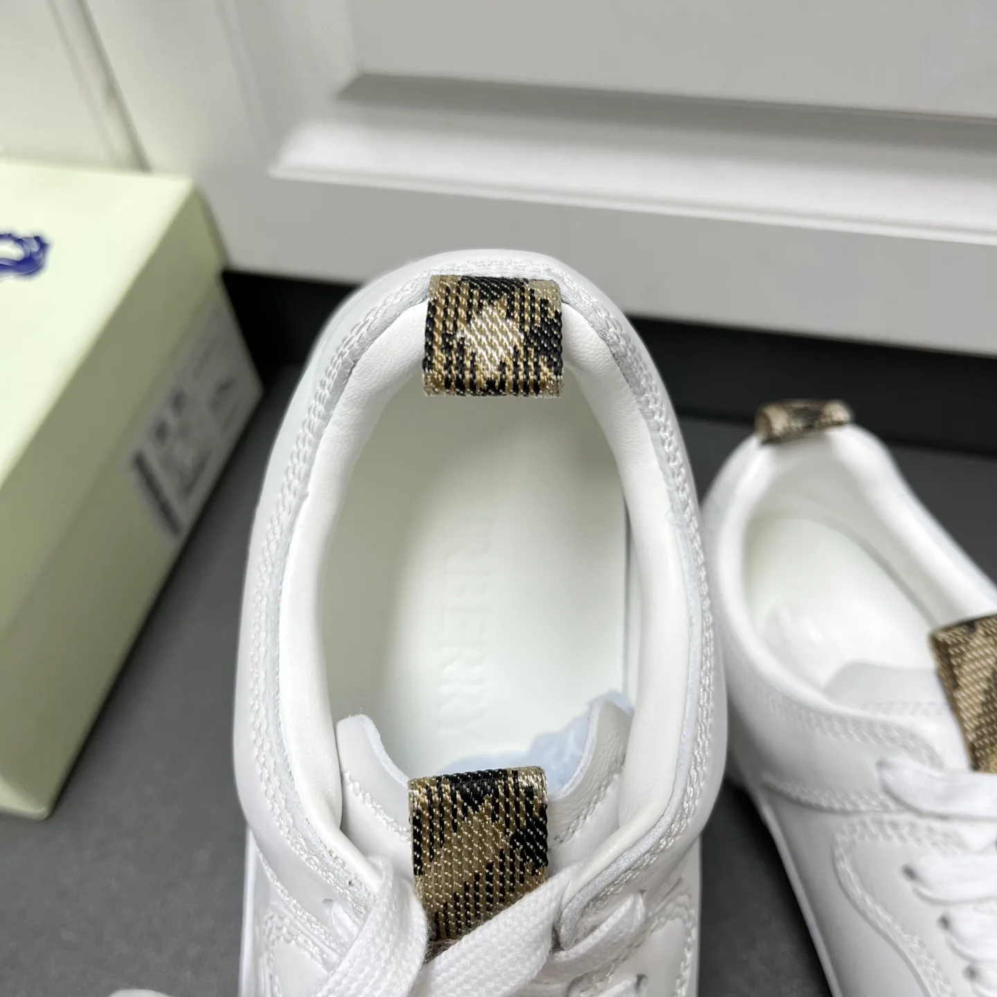 Кроссовки Мужские Burberry 9998342