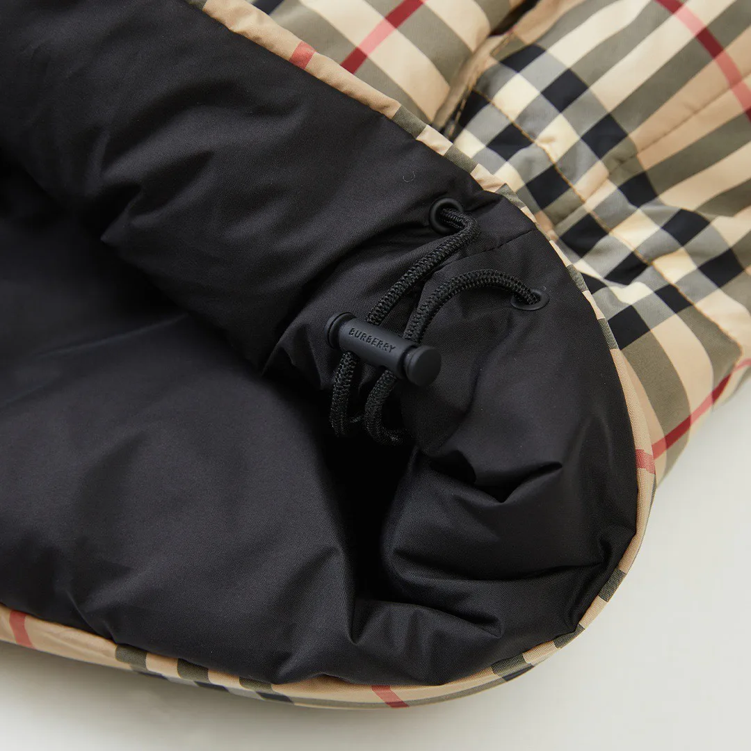 Жилеты Женские Burberry 18990854