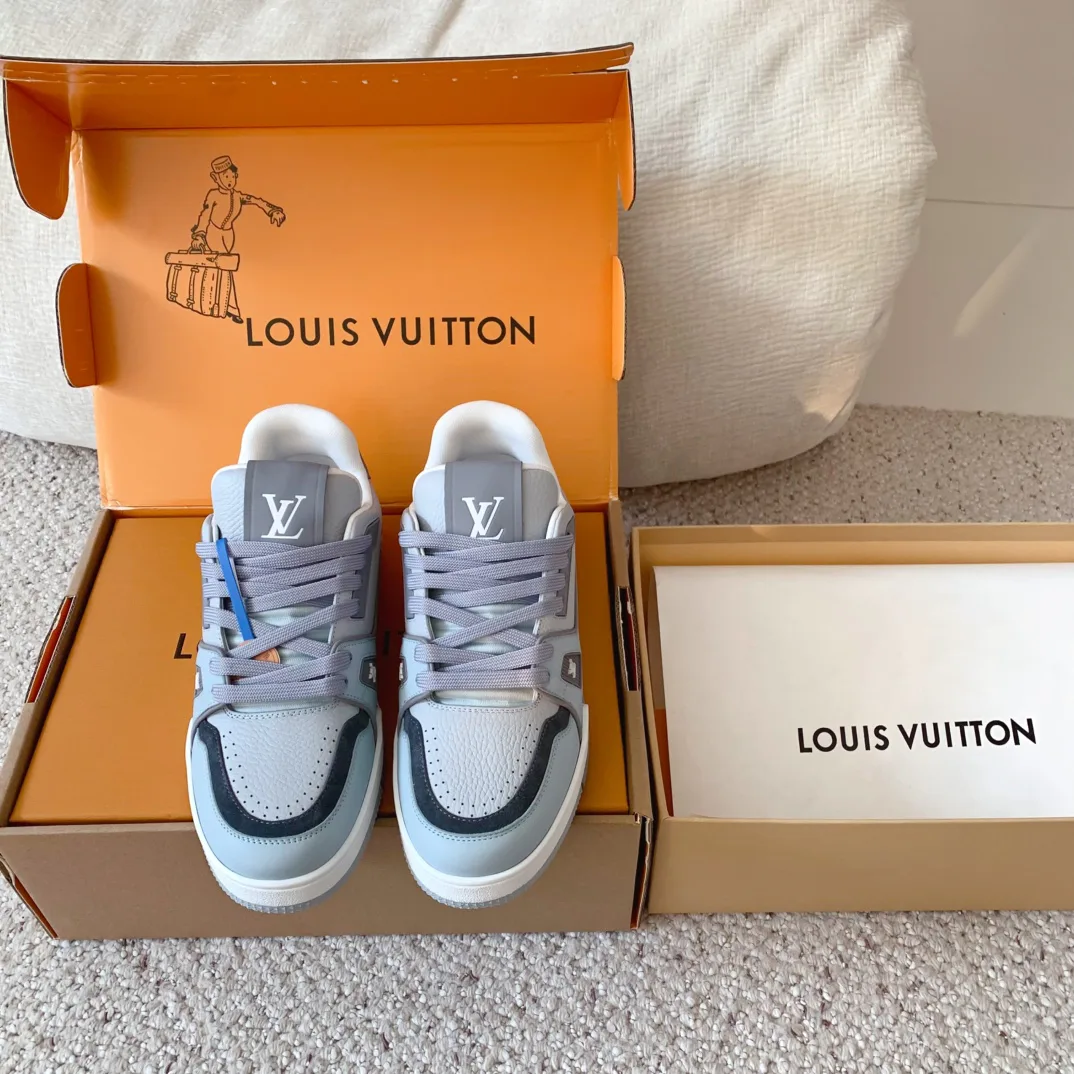 Кроссовки Женские Louis Vuitton 17963681