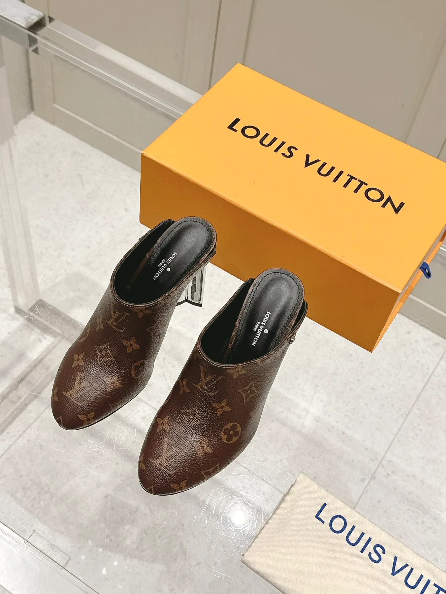 Туфли Женские Louis Vuitton 35765