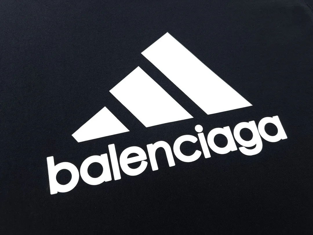 Футболки Женские Balenciaga 9592557