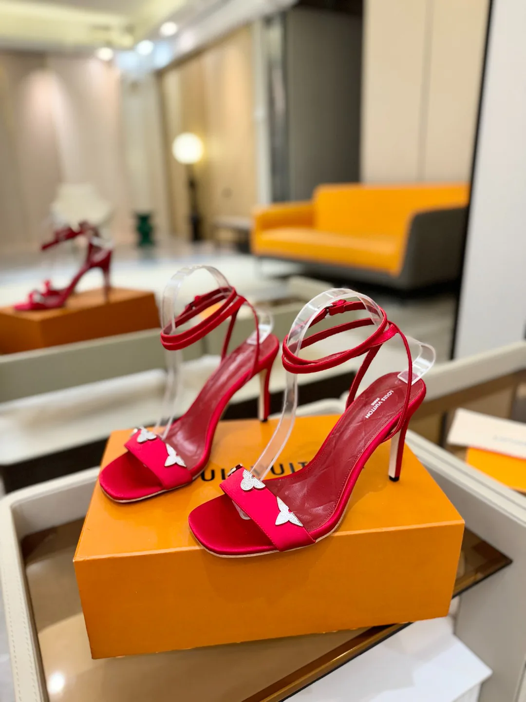 Босоножки Женские Louis Vuitton 10910138