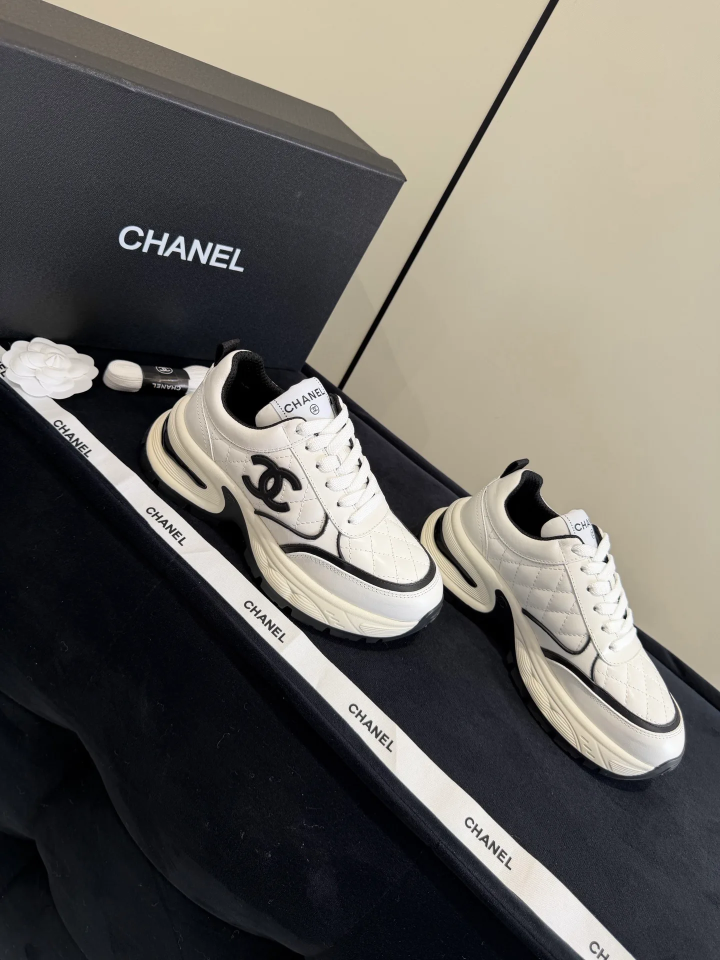 Кроссовки Женские Chanel 19270948