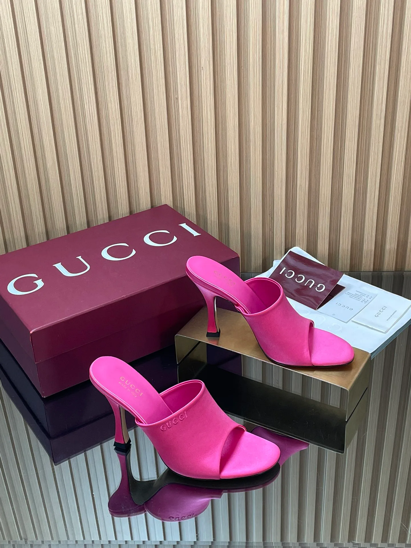 Босоножки Женские Gucci 713994