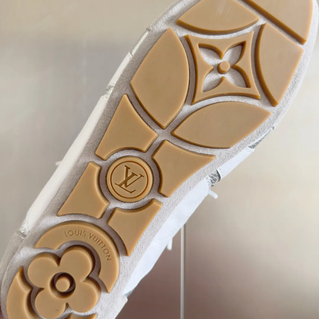 Кроссовки Женские Louis Vuitton 3098168