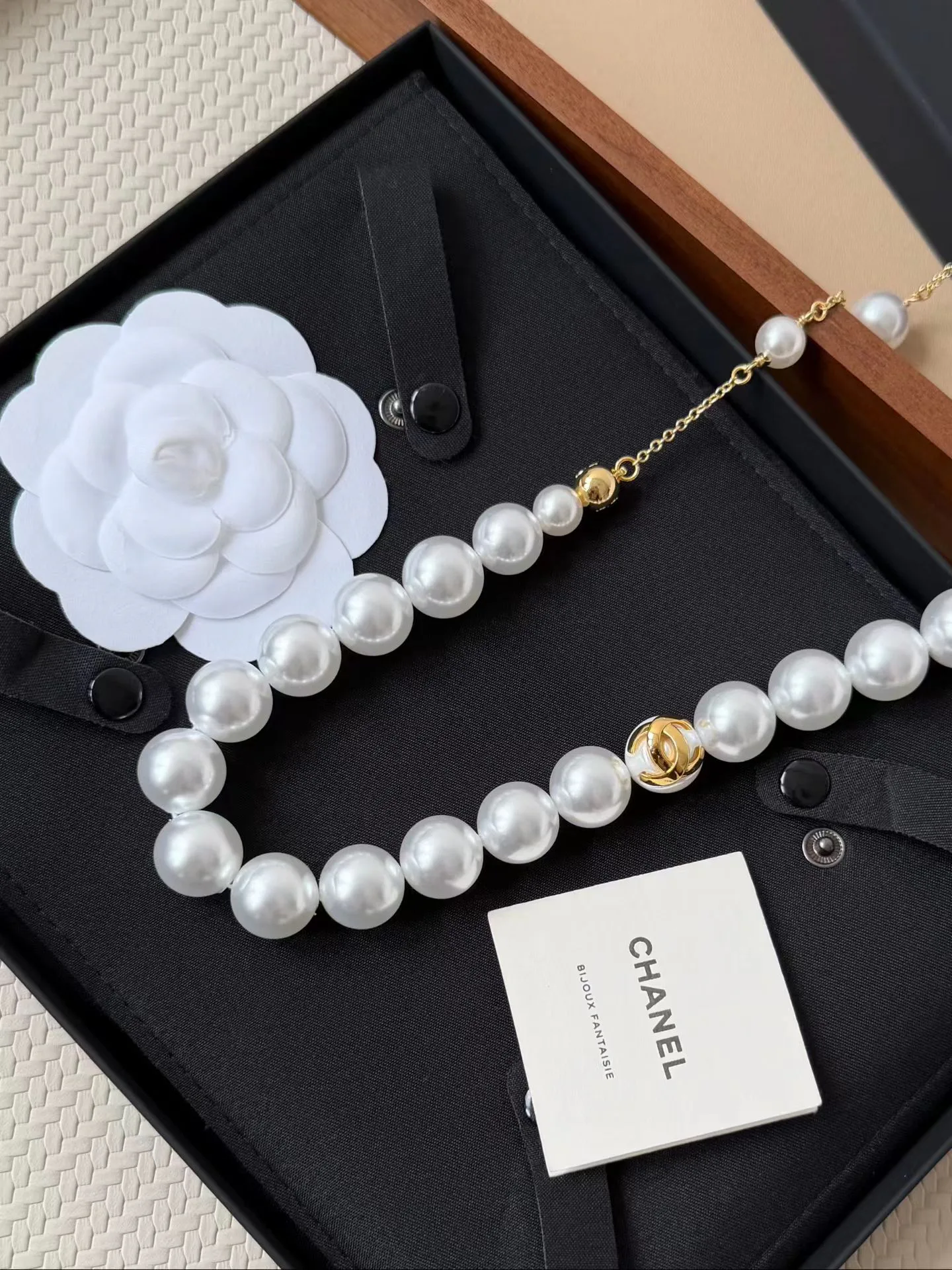 Бижутерия Chanel 18122526