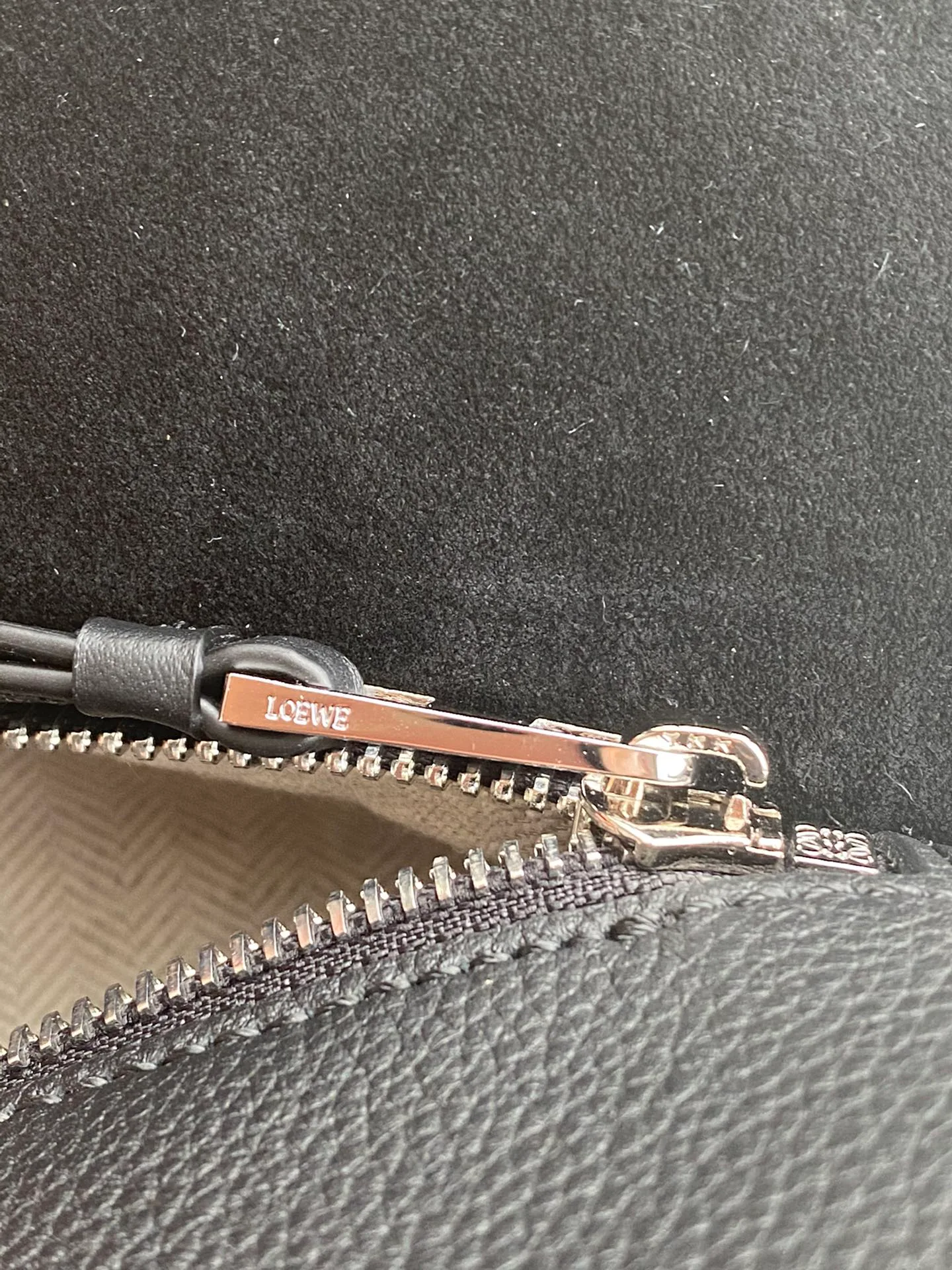 Классические Сумки Женские Loewe 18177572
