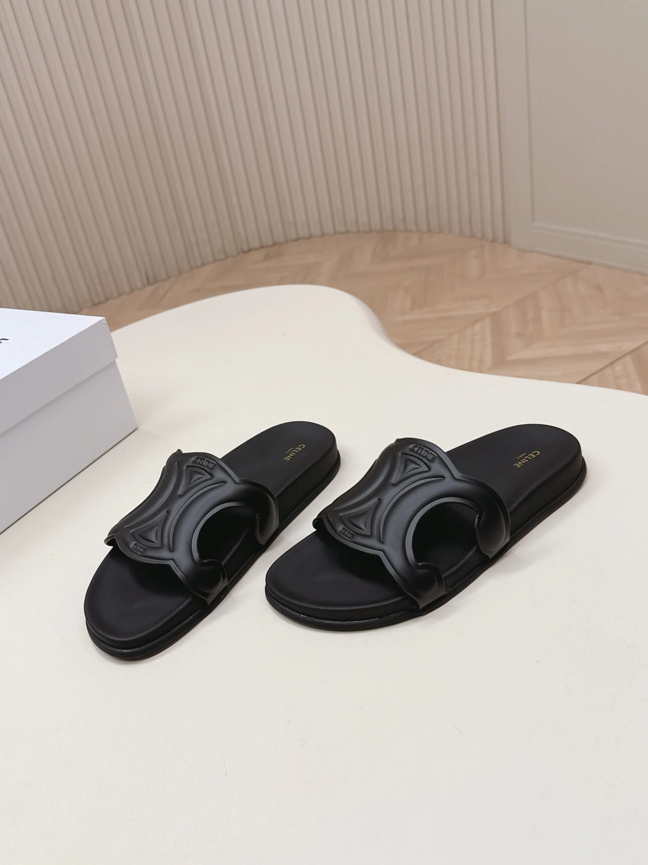 Сандалии Женские Celine 11648919