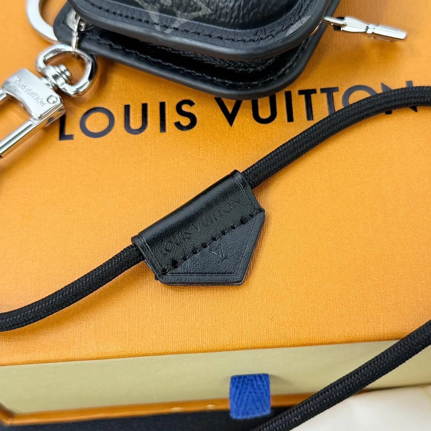 Клатчи Женские Louis Vuitton 3414335