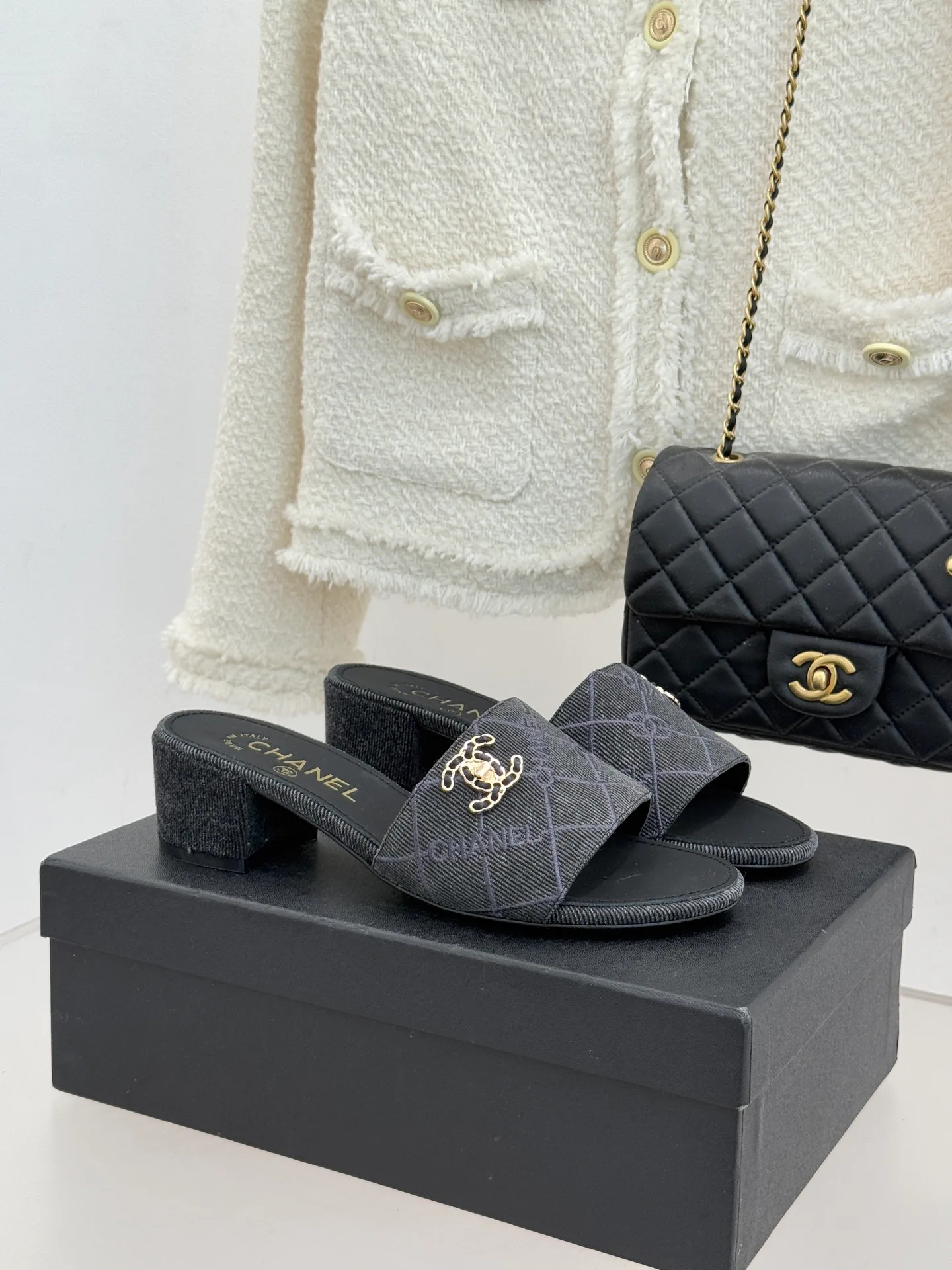 Шлепанцы Женские Chanel 9894891