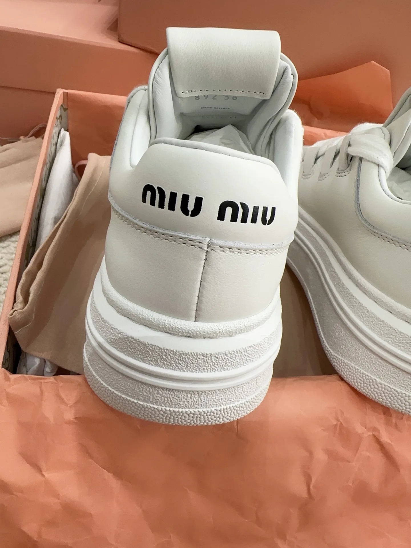 Кроссовки Женские Miu Miu 18041139