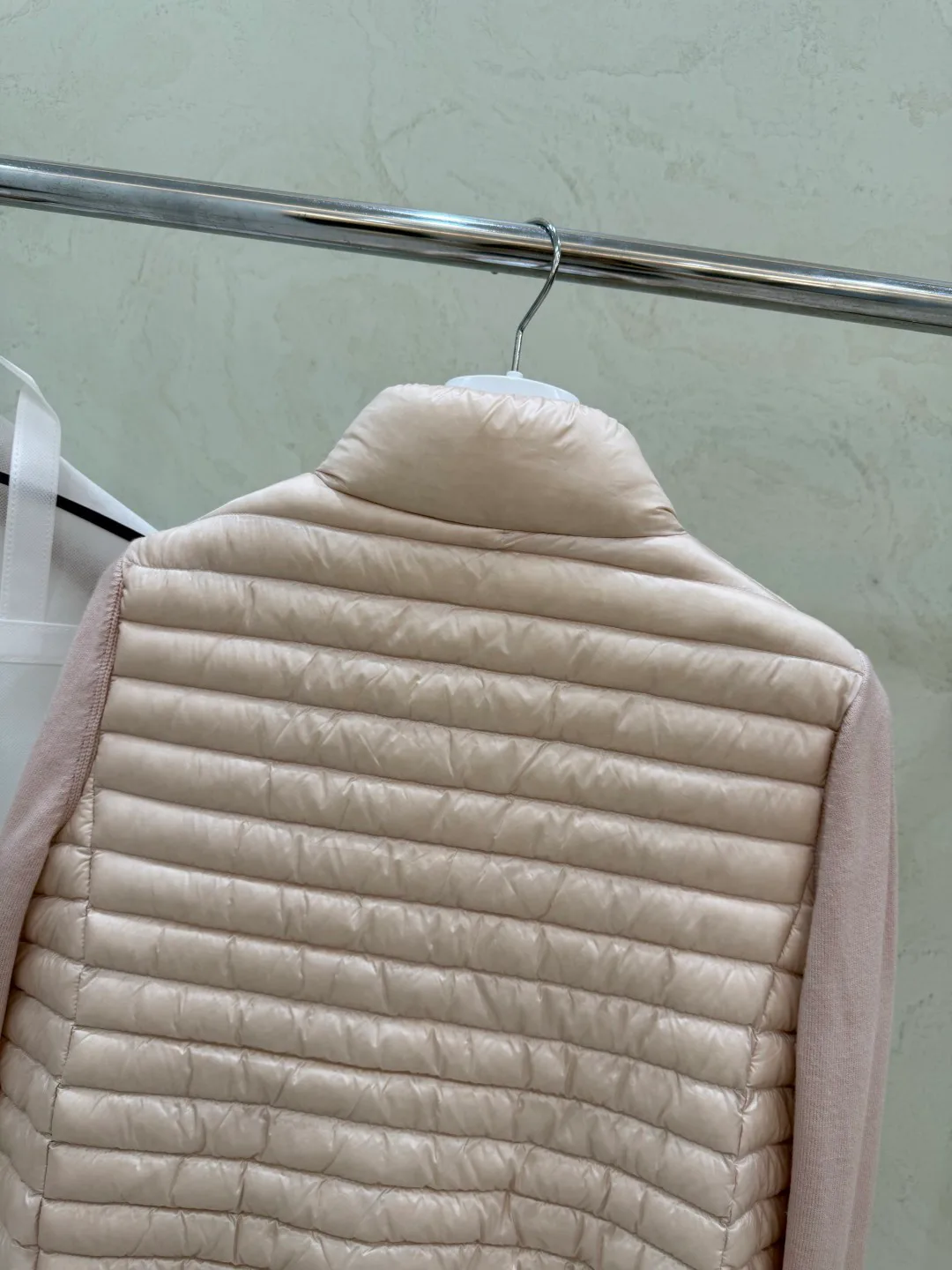 Куртки И Пуховики Женские Moncler 17918889